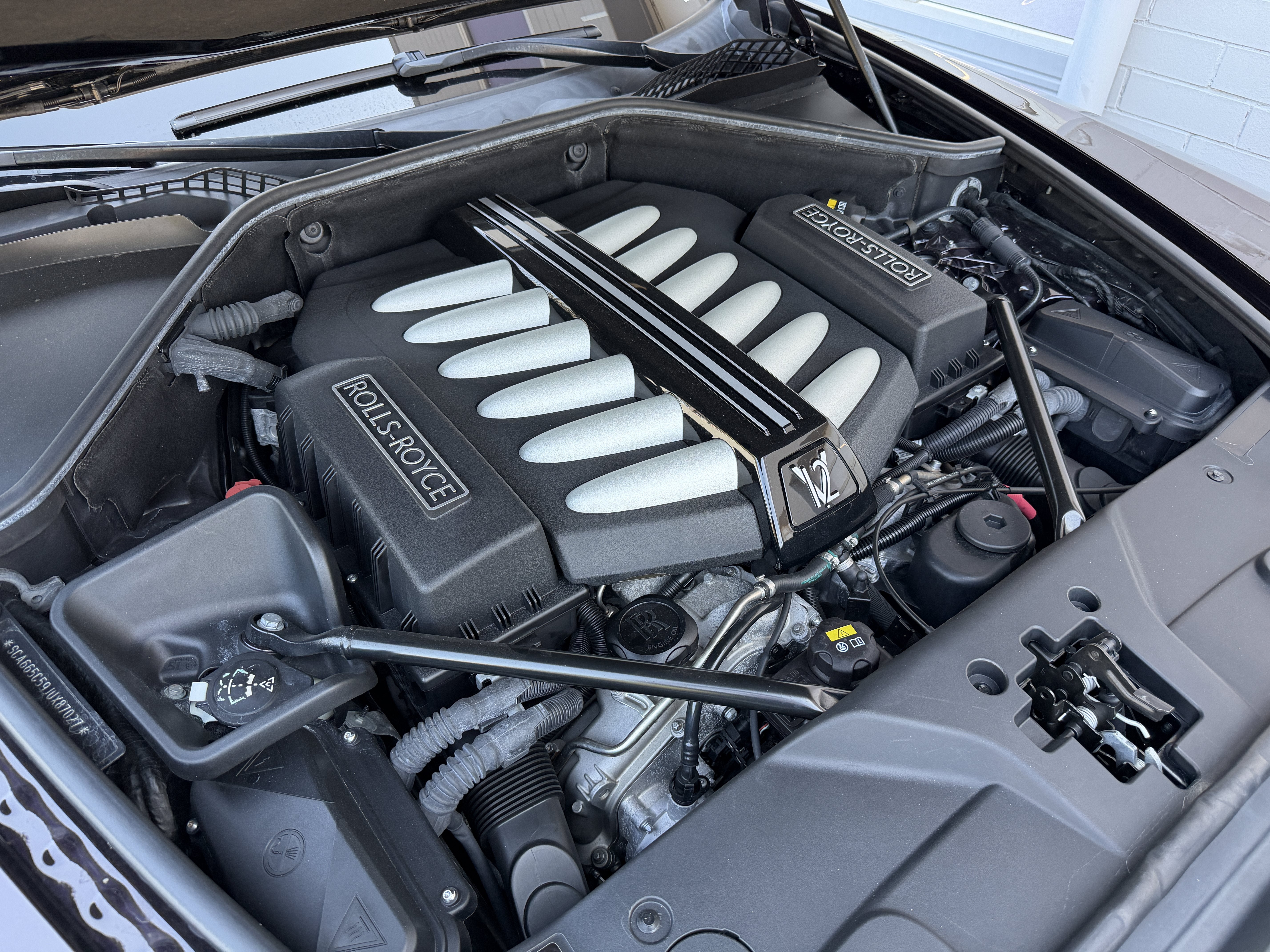 Used 2018 Twilight Purple Rolls-Royce  image 10