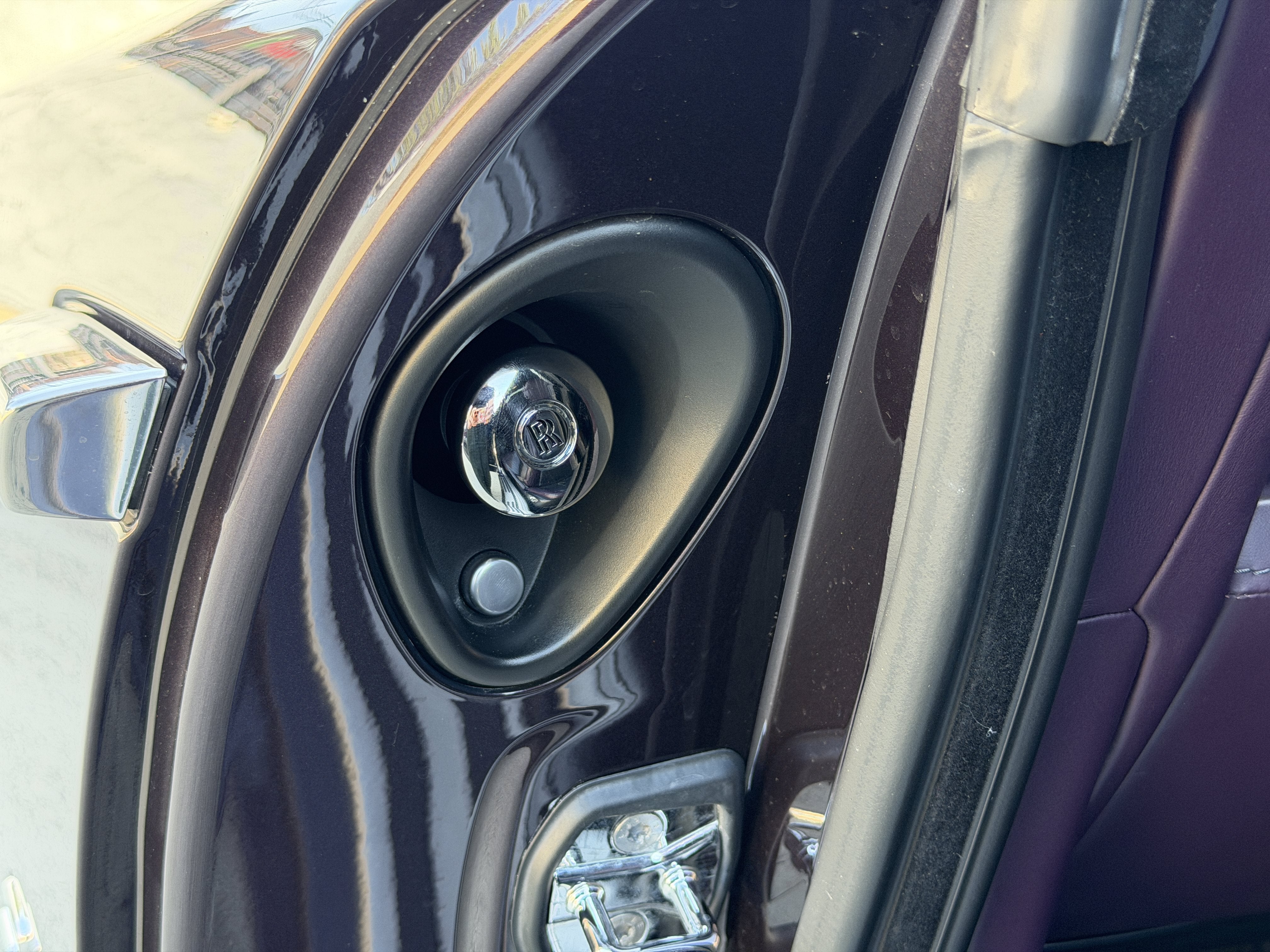 Used 2018 Twilight Purple Rolls-Royce  image 17