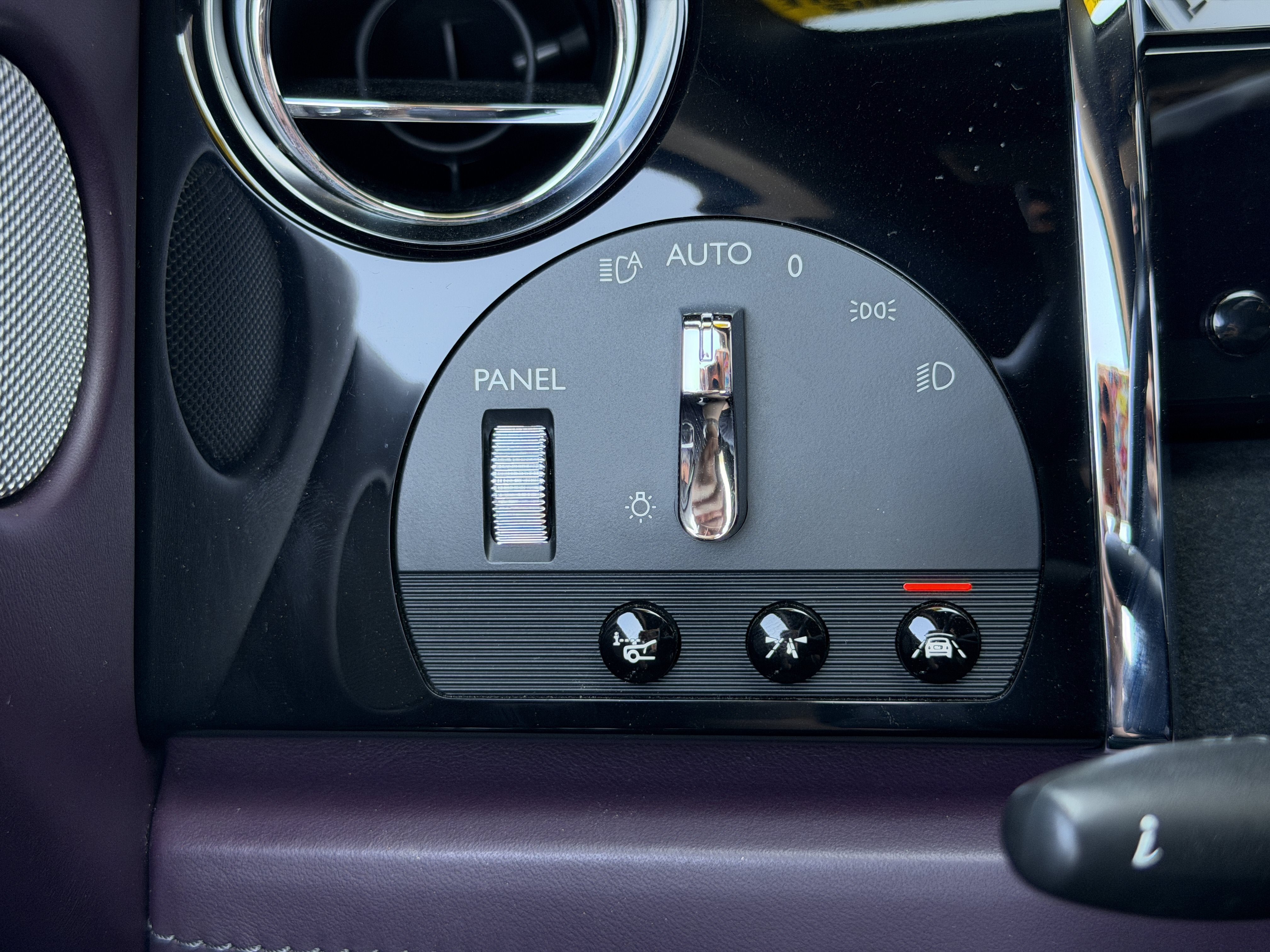 Used 2018 Twilight Purple Rolls-Royce  image 20
