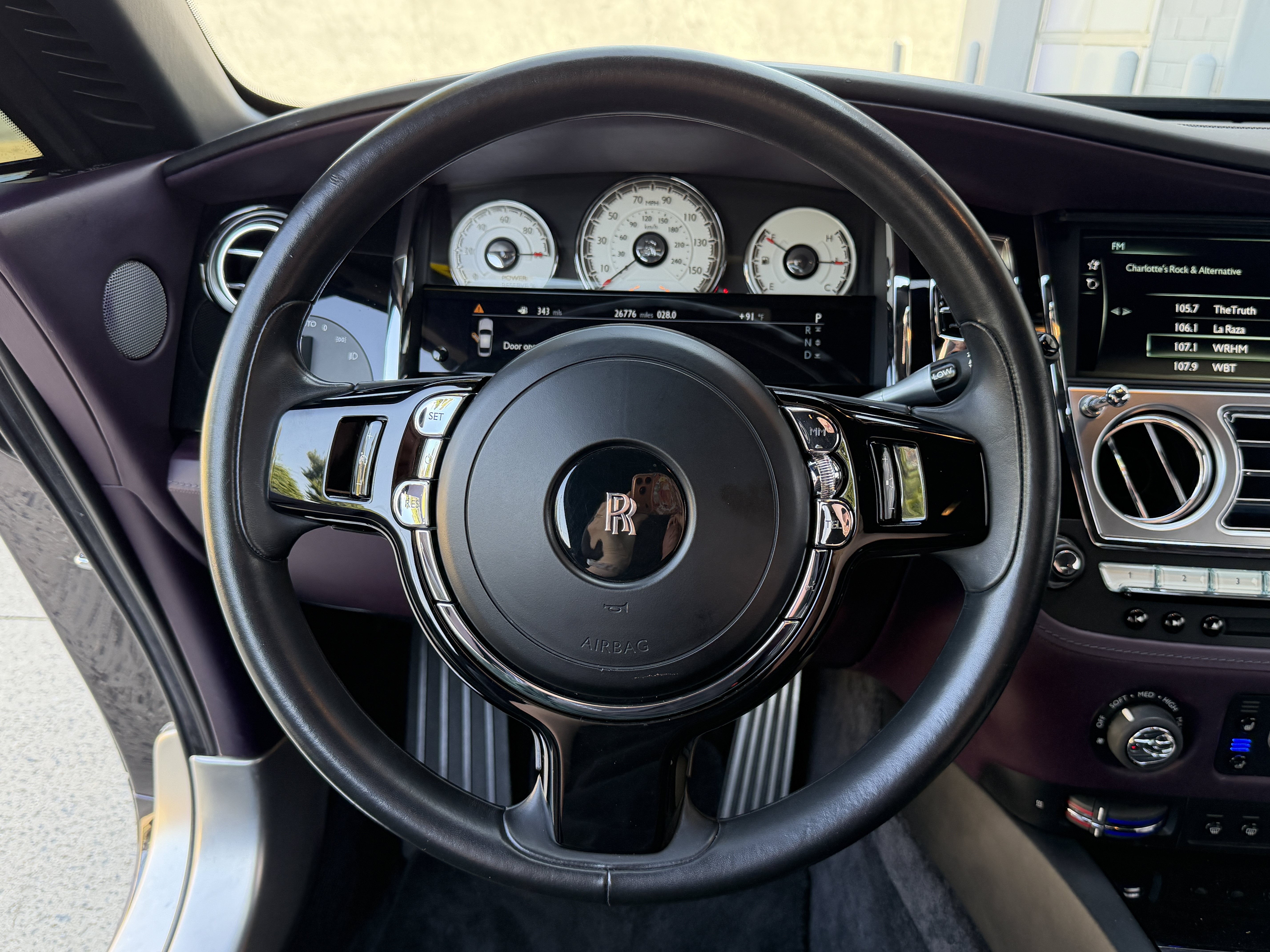 Used 2018 Twilight Purple Rolls-Royce  image 21