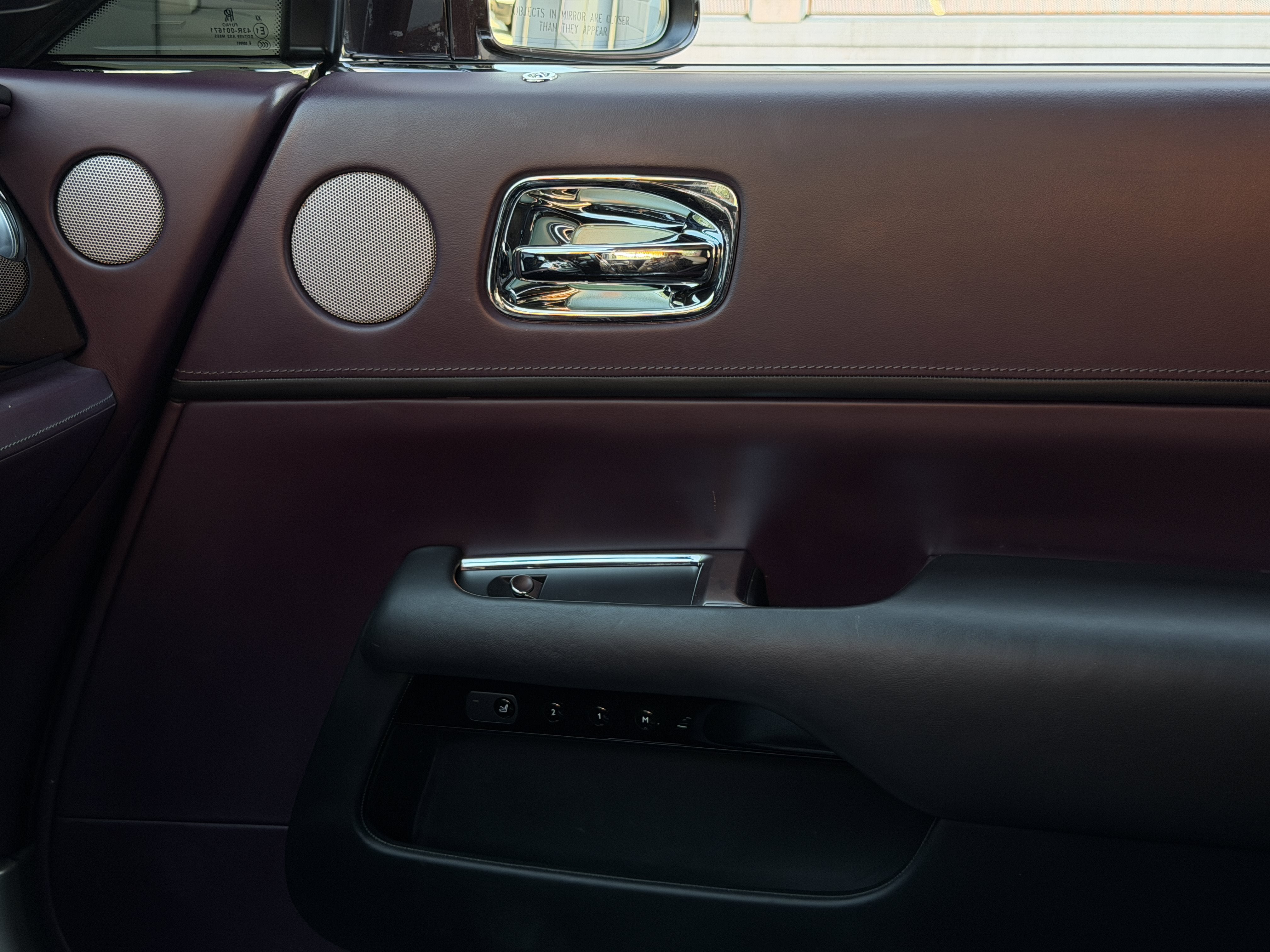 Used 2018 Twilight Purple Rolls-Royce  image 33