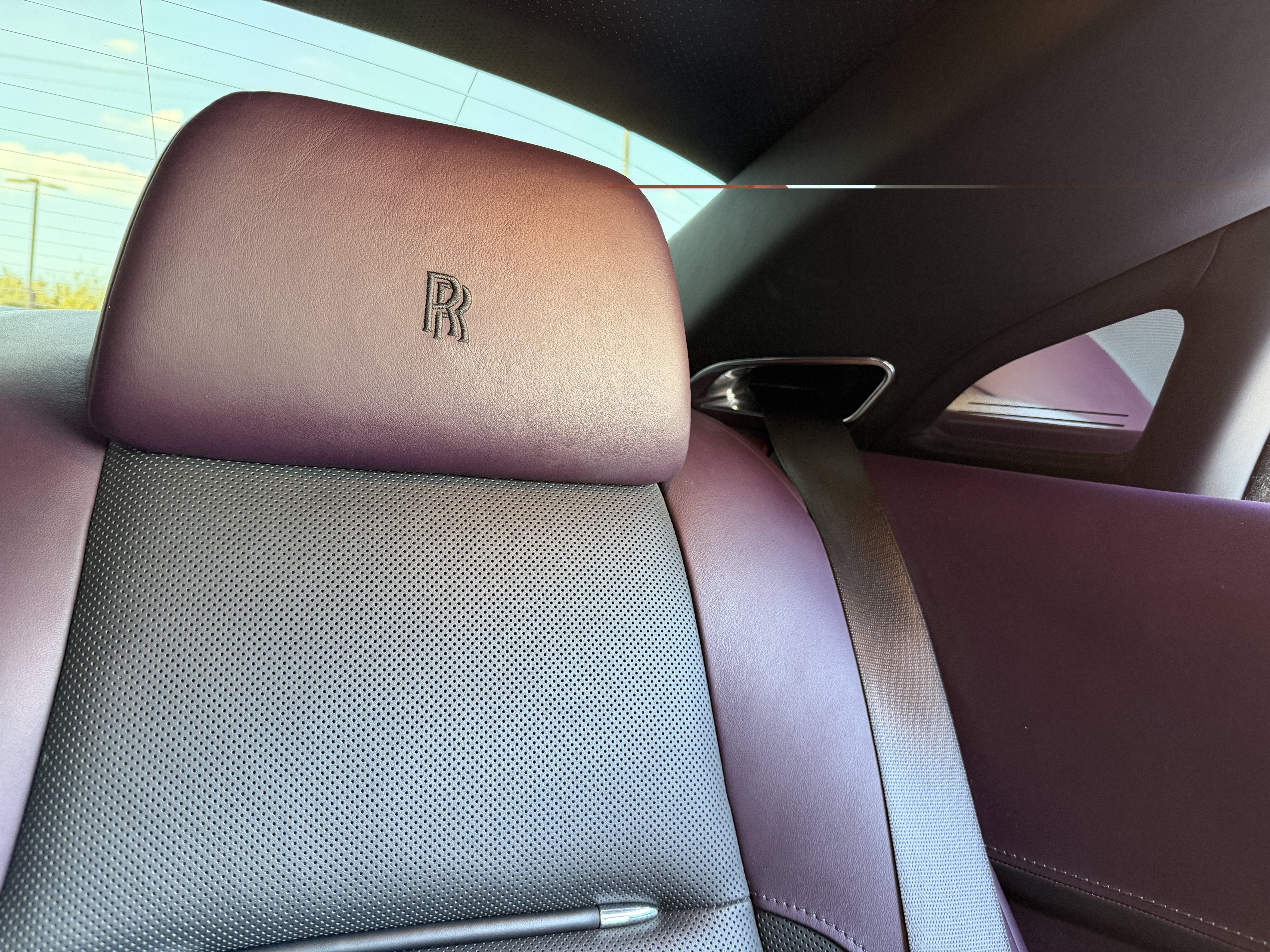 Used 2018 Twilight Purple Rolls-Royce  image 38