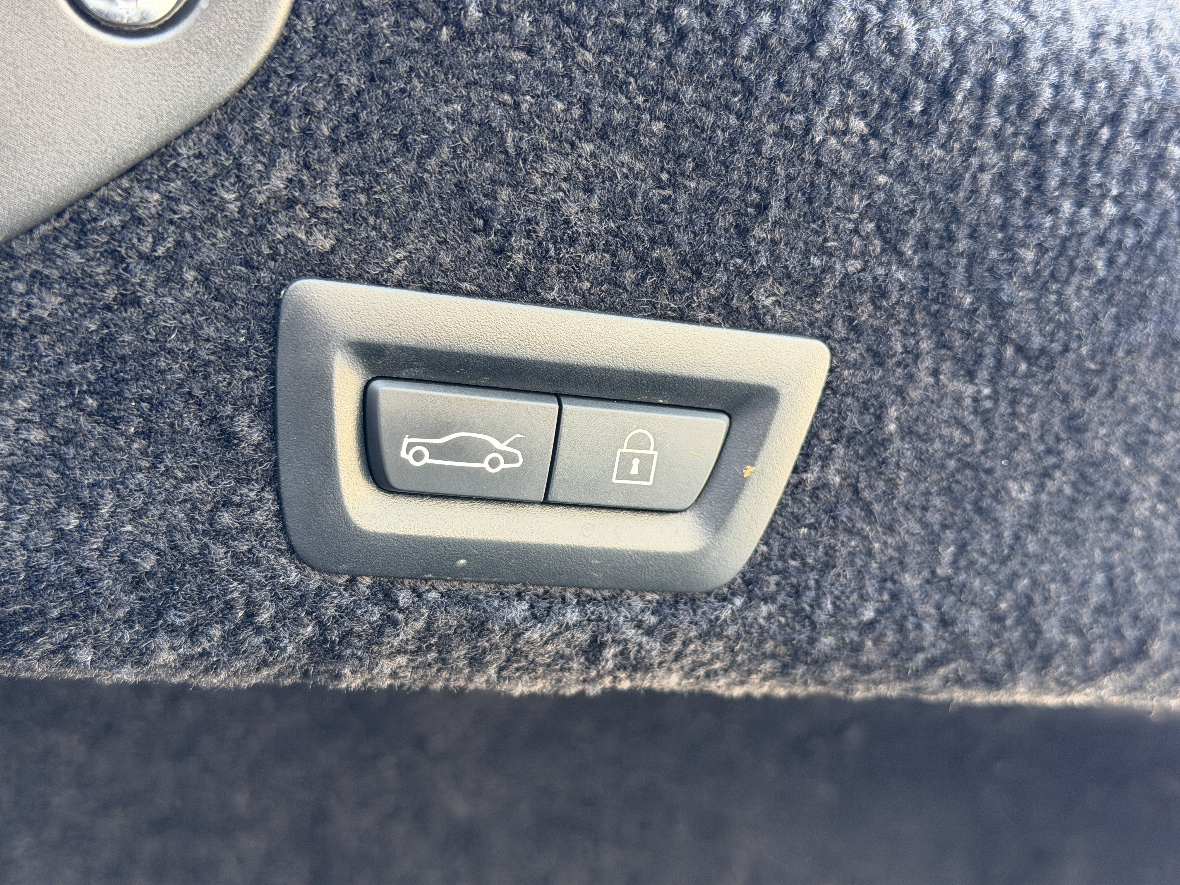 Used 2018 Twilight Purple Rolls-Royce  image 41