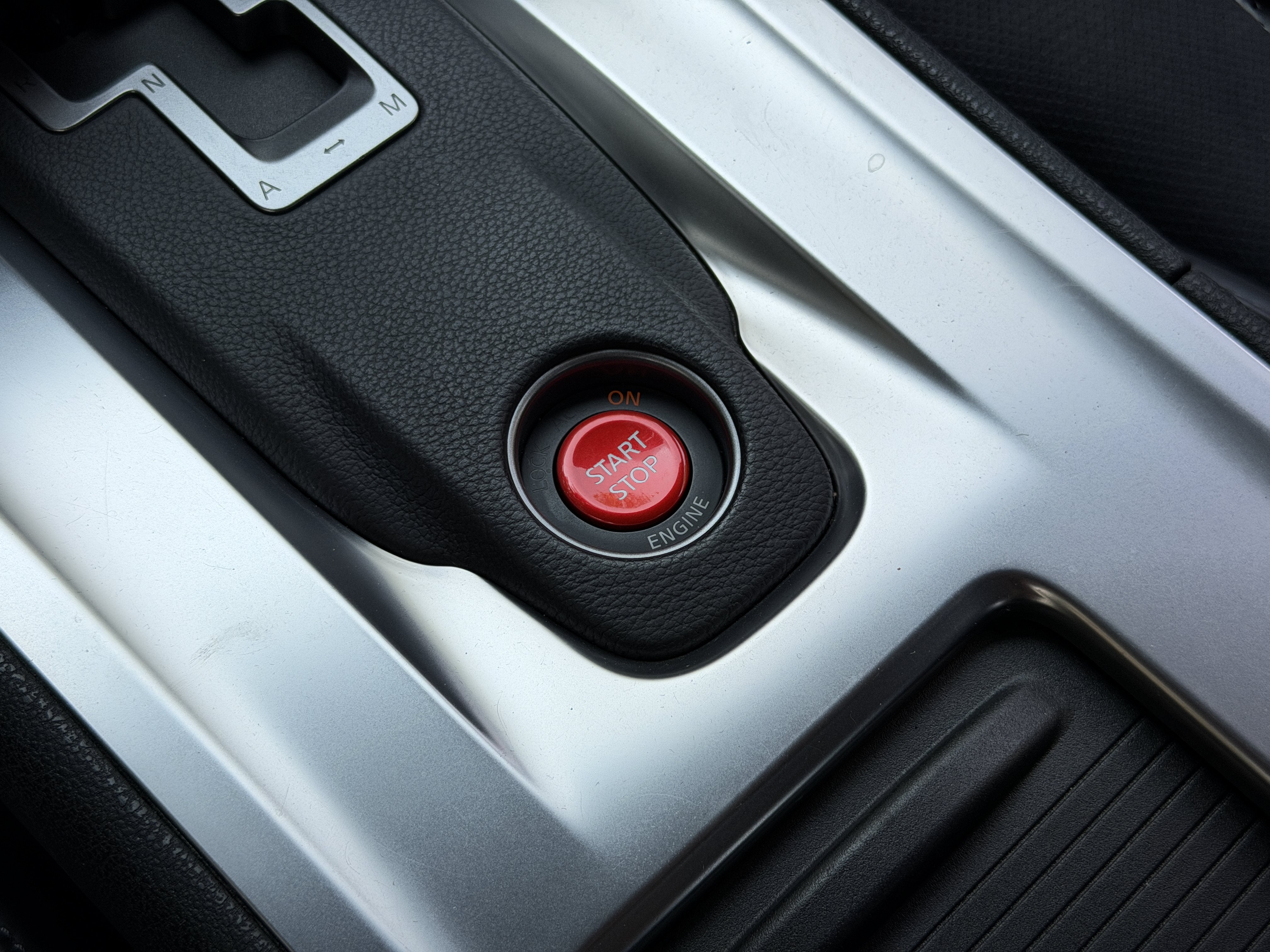 Used 2010 Solid Red Nissan Premium image 30