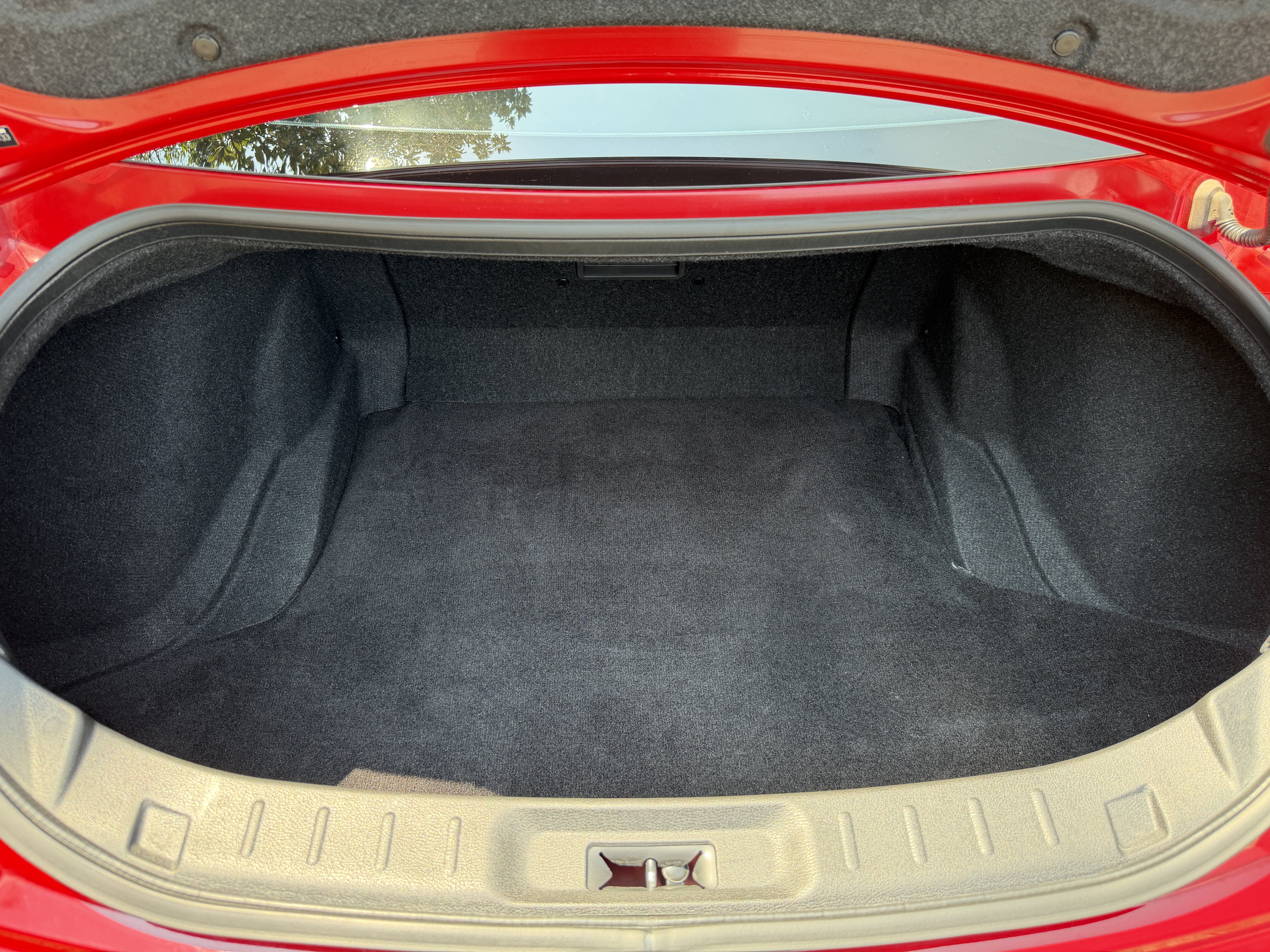 Used 2010 Solid Red Nissan Premium image 40