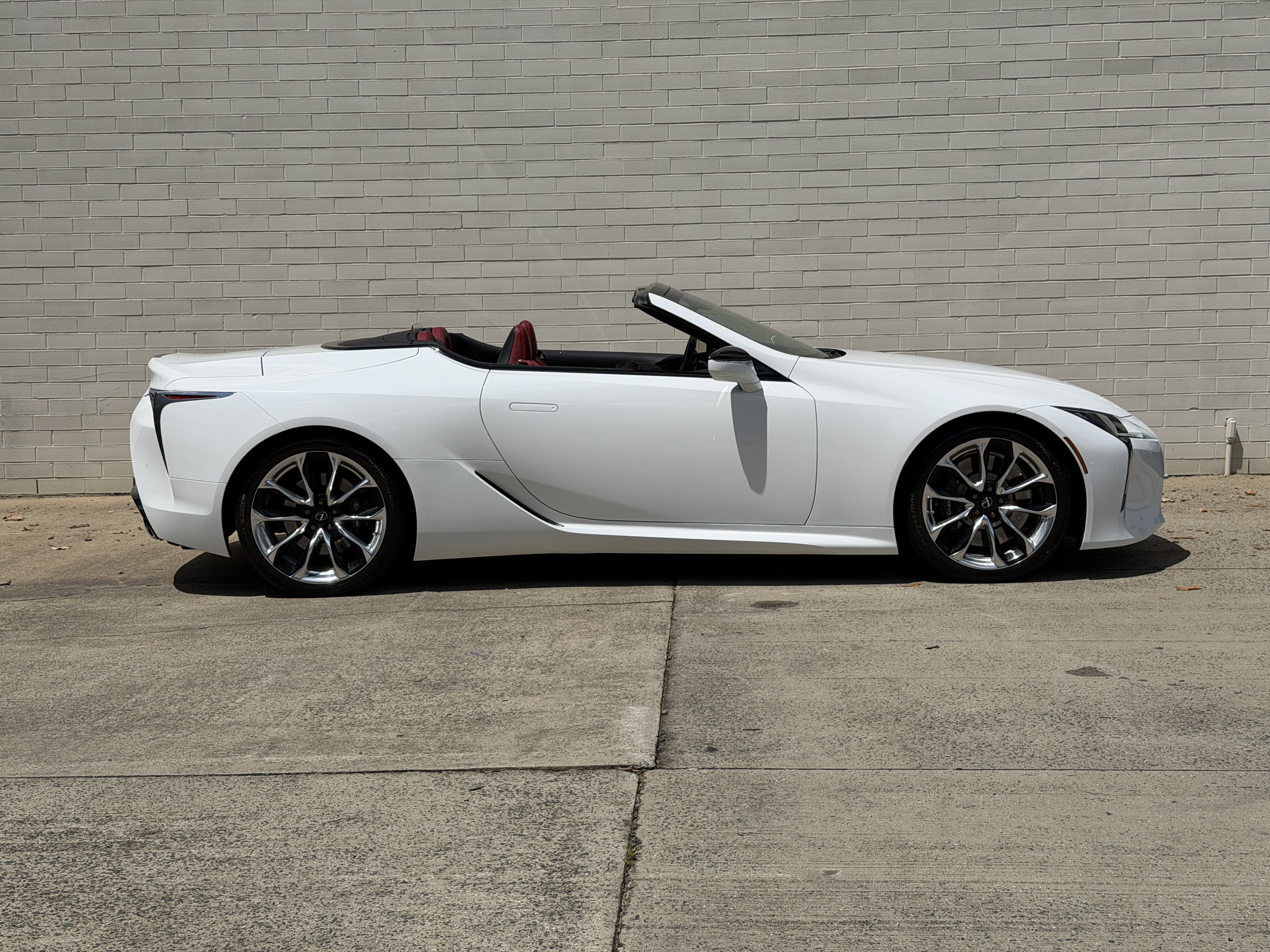 Used 2021 Ultra White Lexus 500 image 2