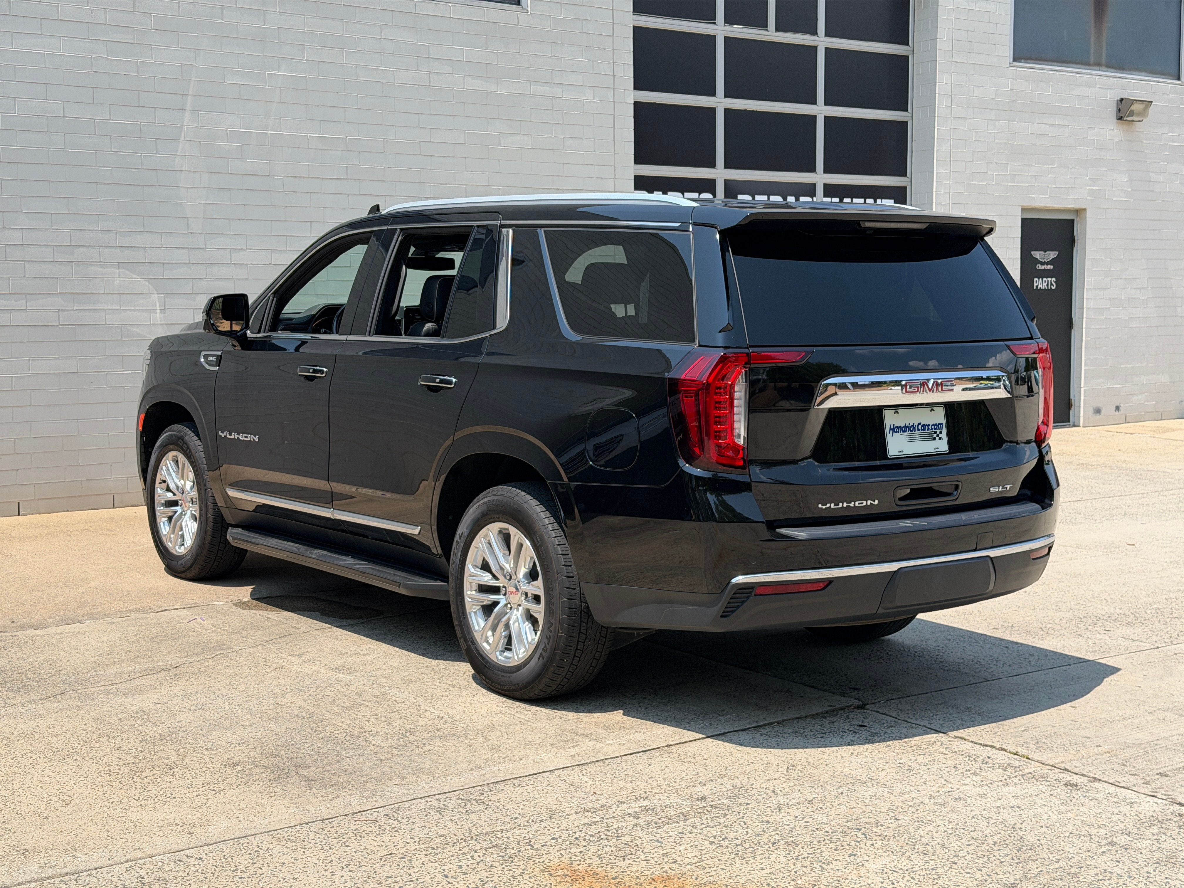 Used 2022 Onyx Black GMC SLT image 5