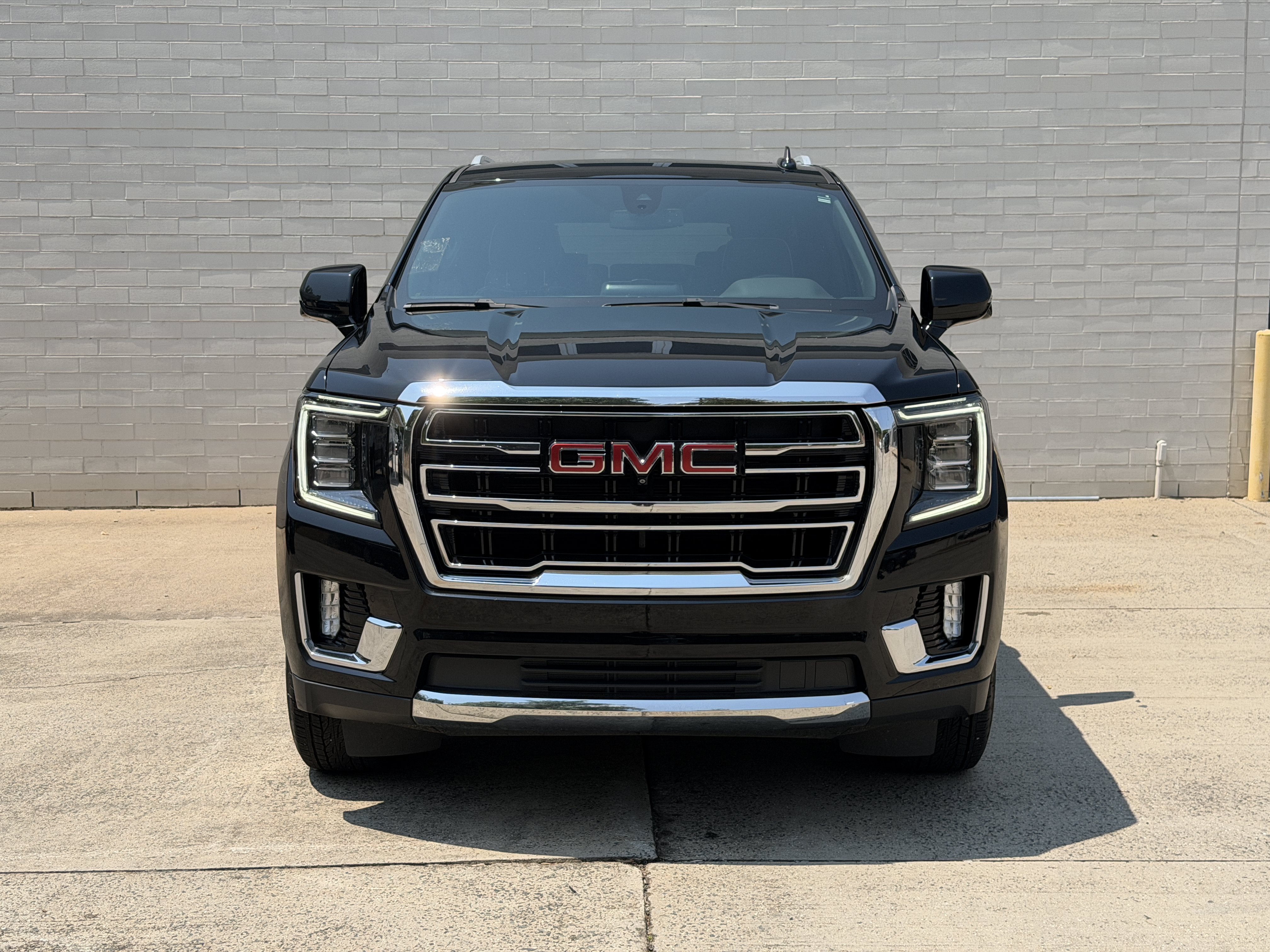Used 2022 Onyx Black GMC SLT image 8
