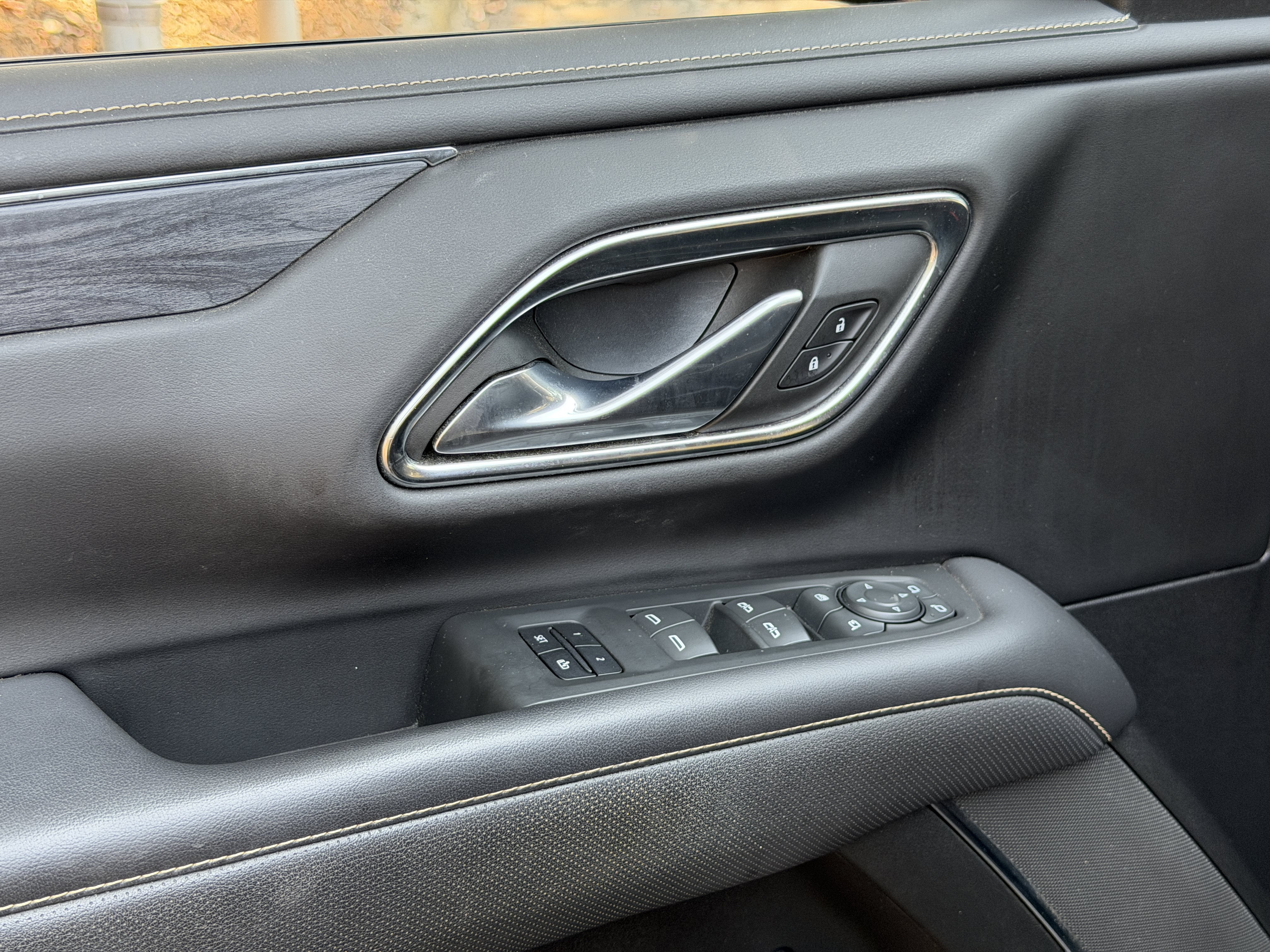 Used 2022 Onyx Black GMC SLT image 13