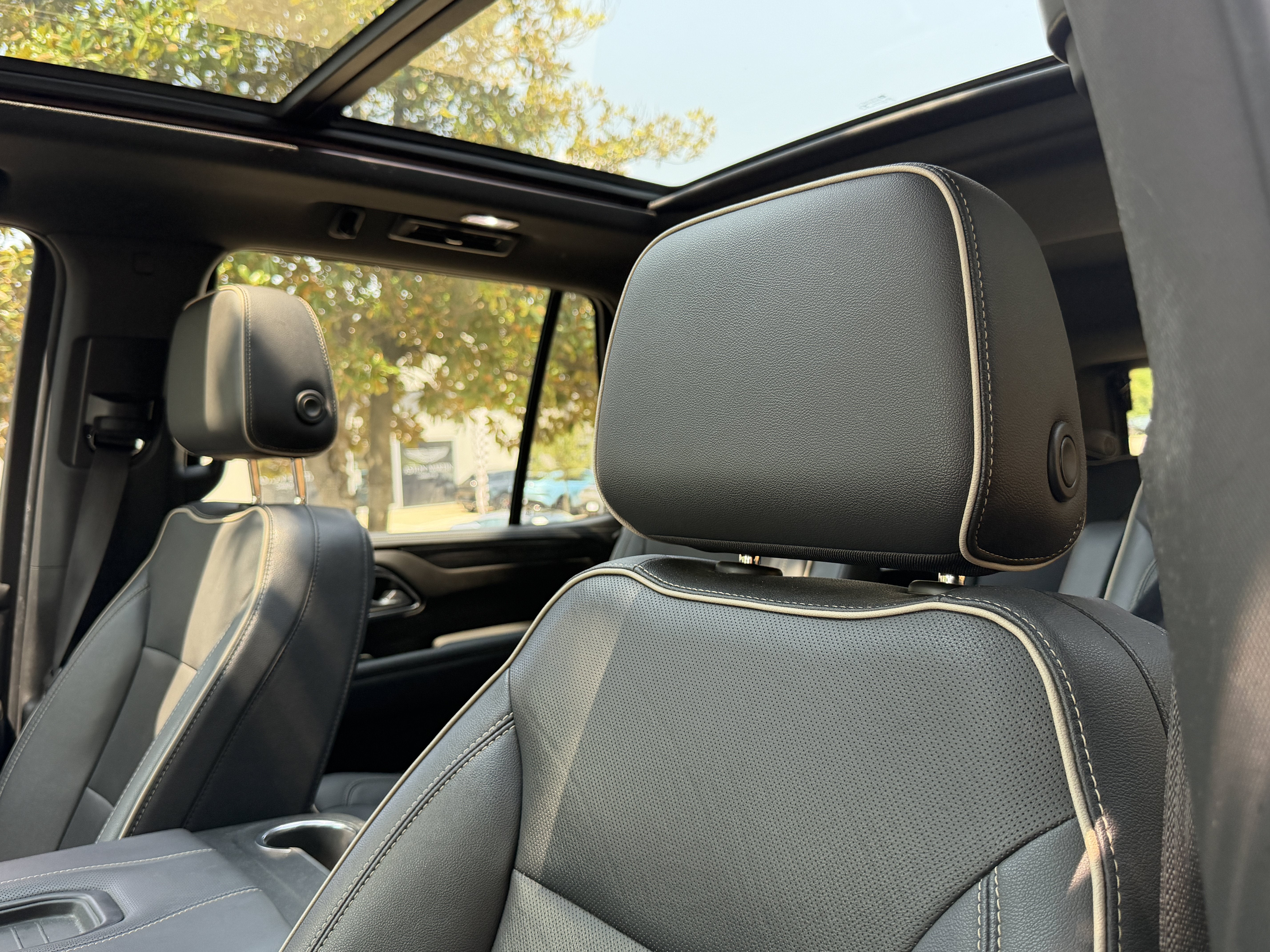 Used 2022 Onyx Black GMC SLT image 30