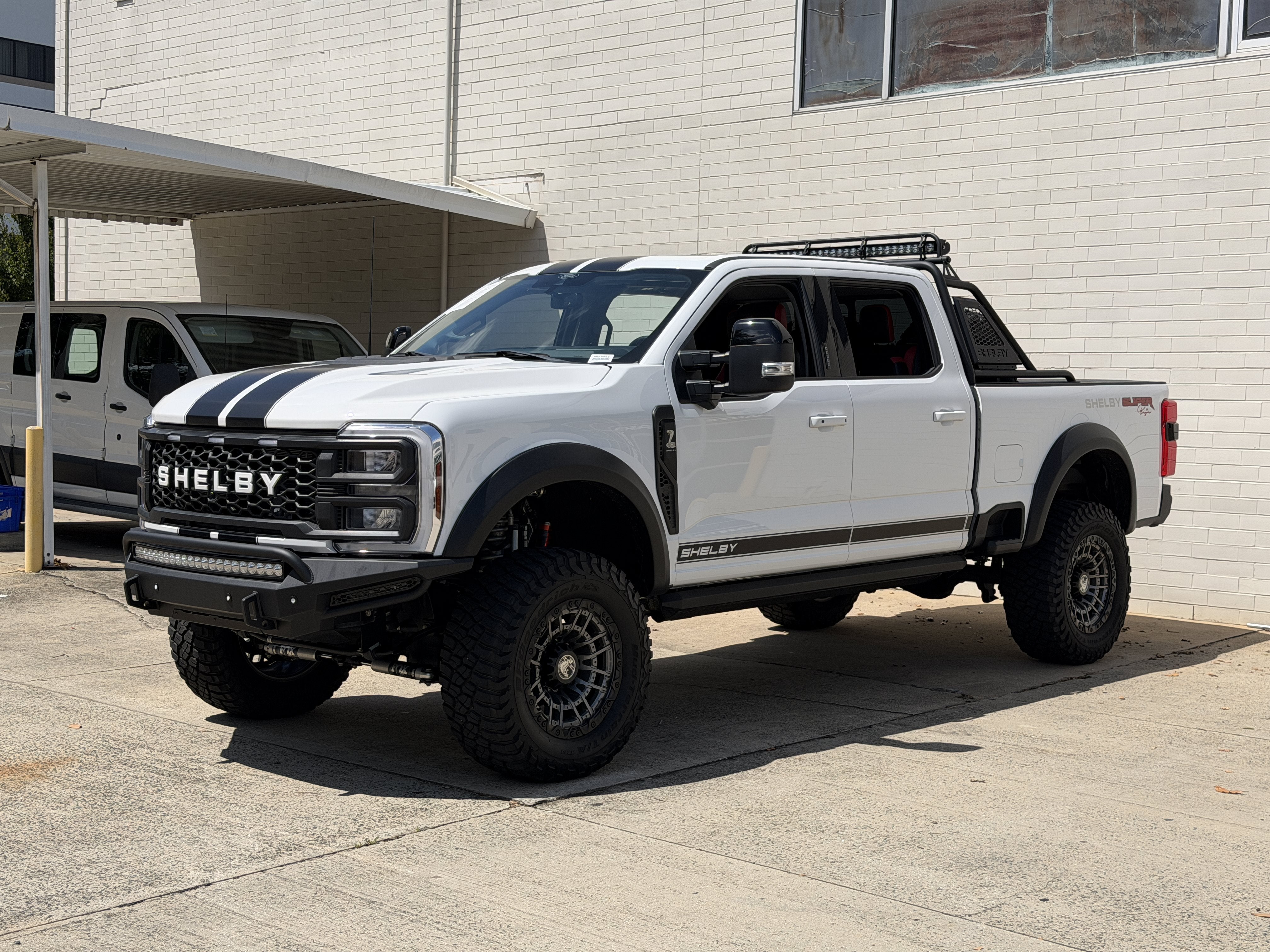 Used 2024 Oxford White Ford SuperCrew 4WD image 7