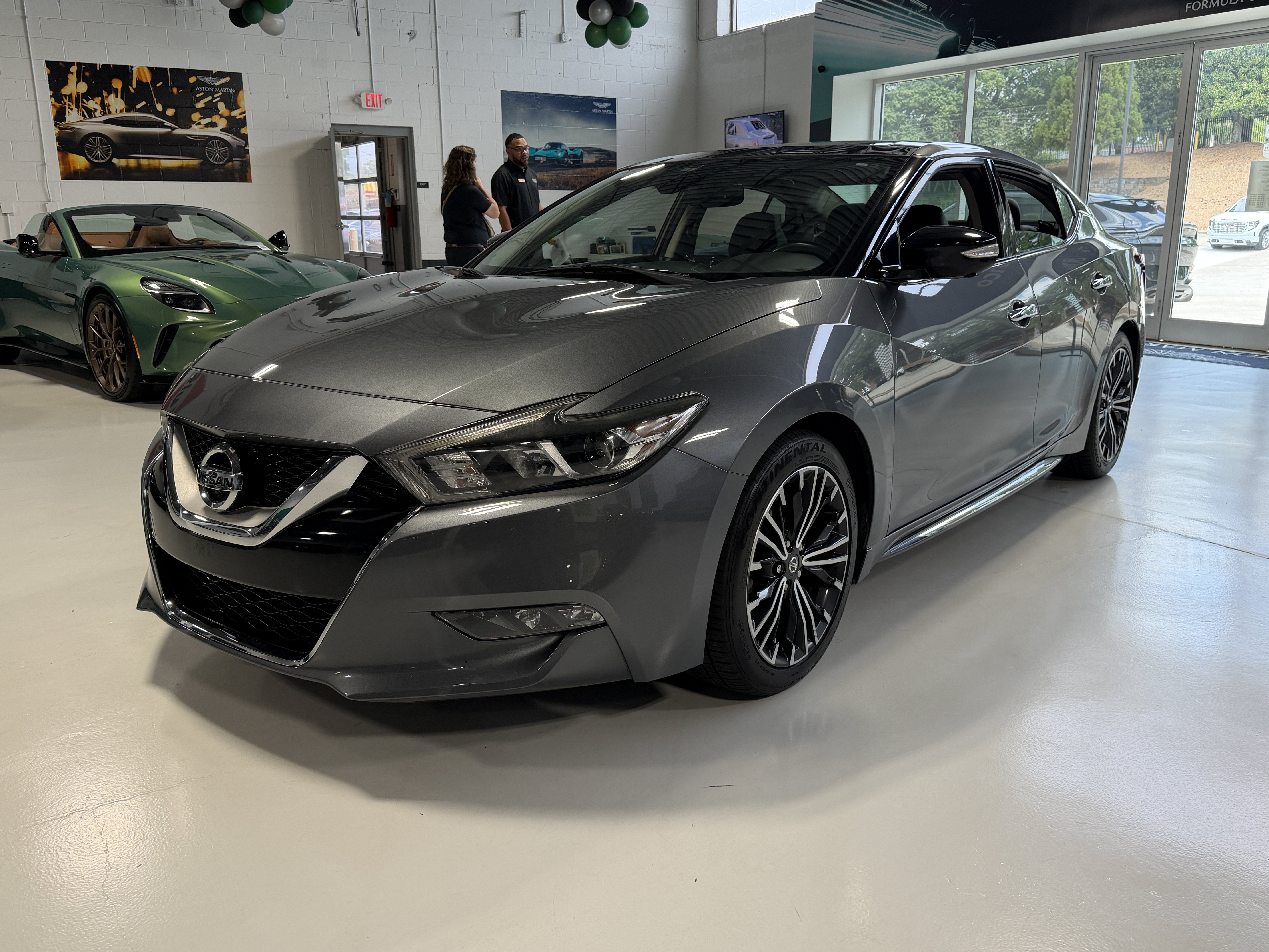 Used 2017 Gun Metallic Nissan Platinum image 7