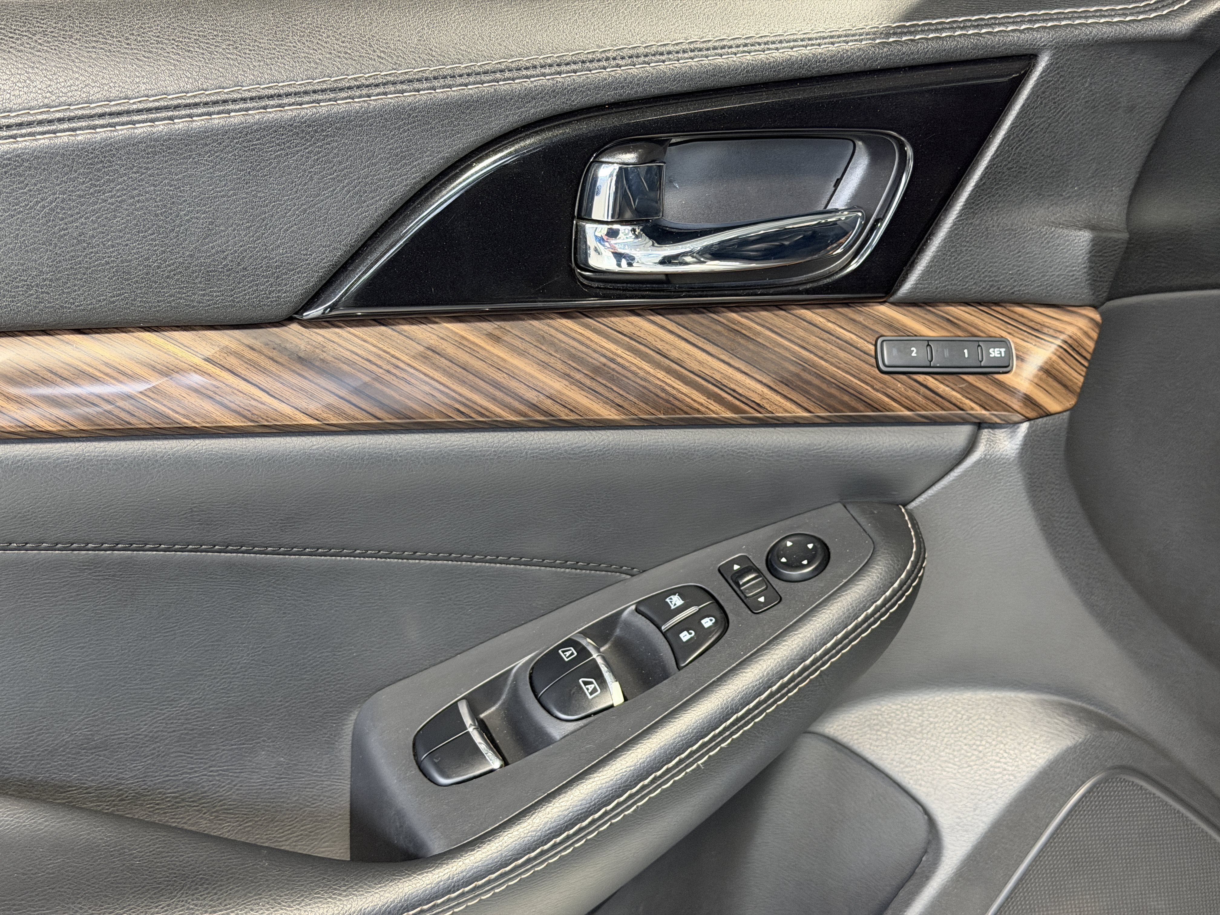 Used 2017 Gun Metallic Nissan Platinum image 13