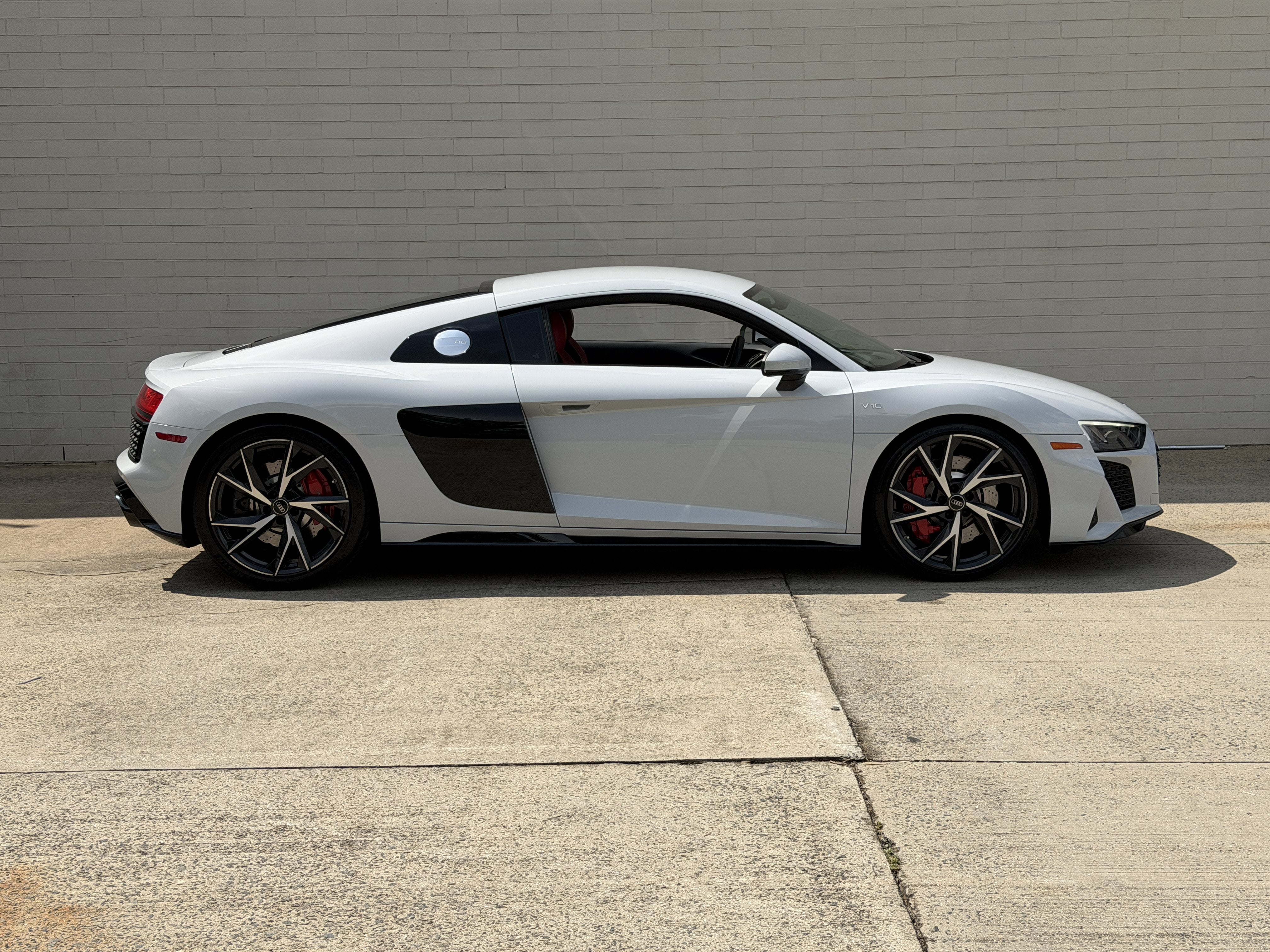 Used 2023 Ibis White Audi V10 performance image 2