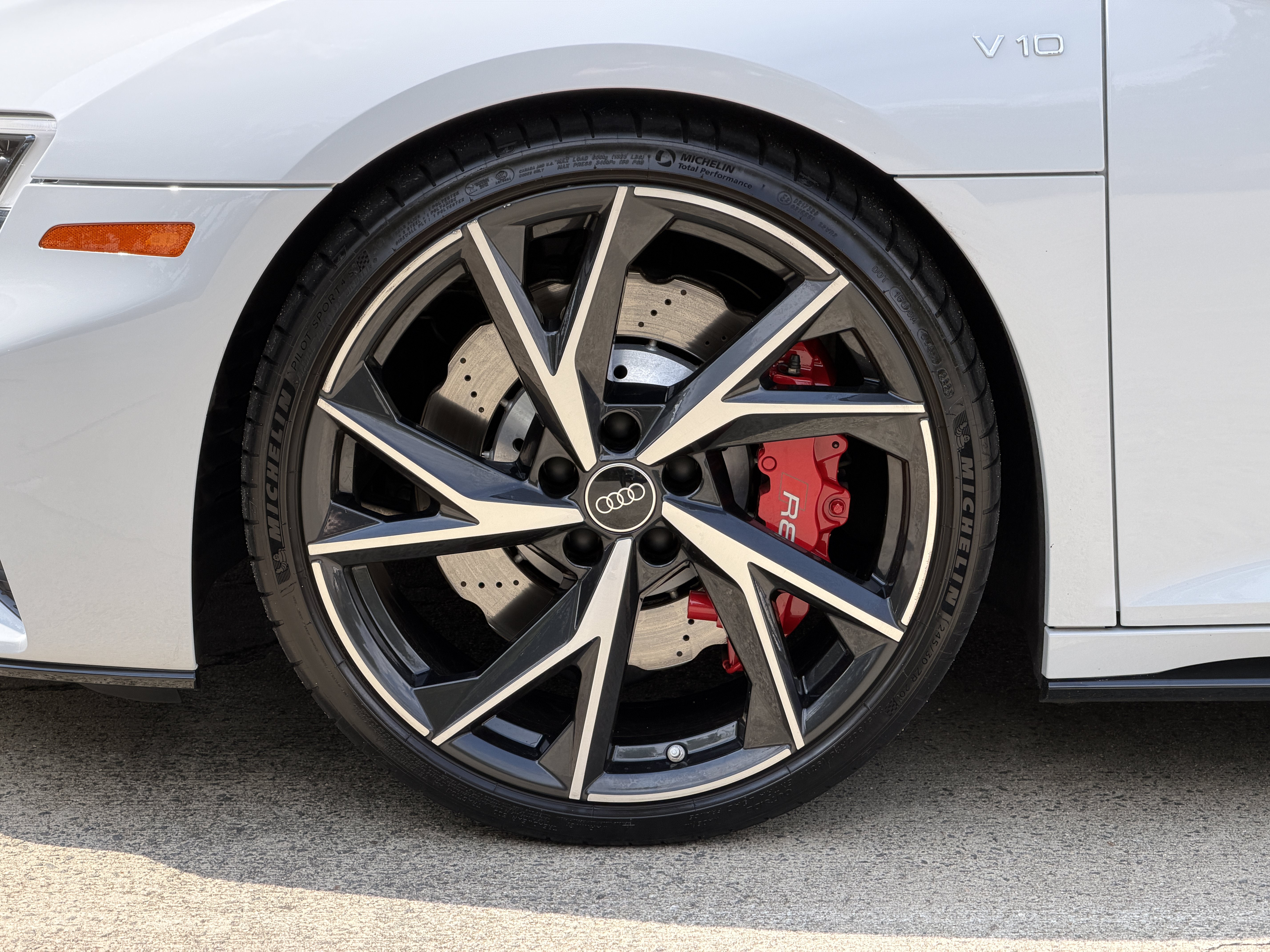 Used 2023 Ibis White Audi V10 performance image 11