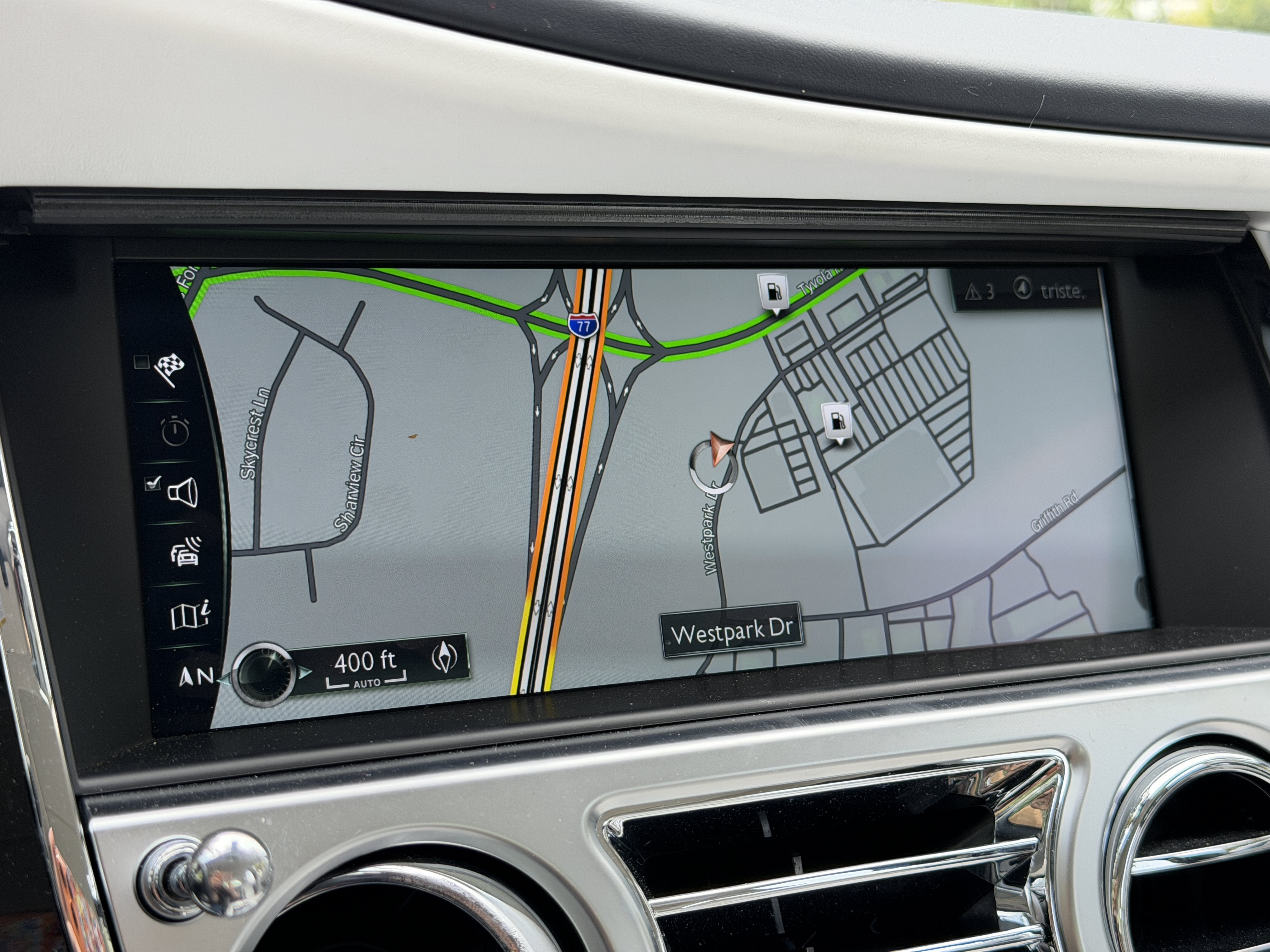 Used 2018 English White Rolls-Royce Base image 22