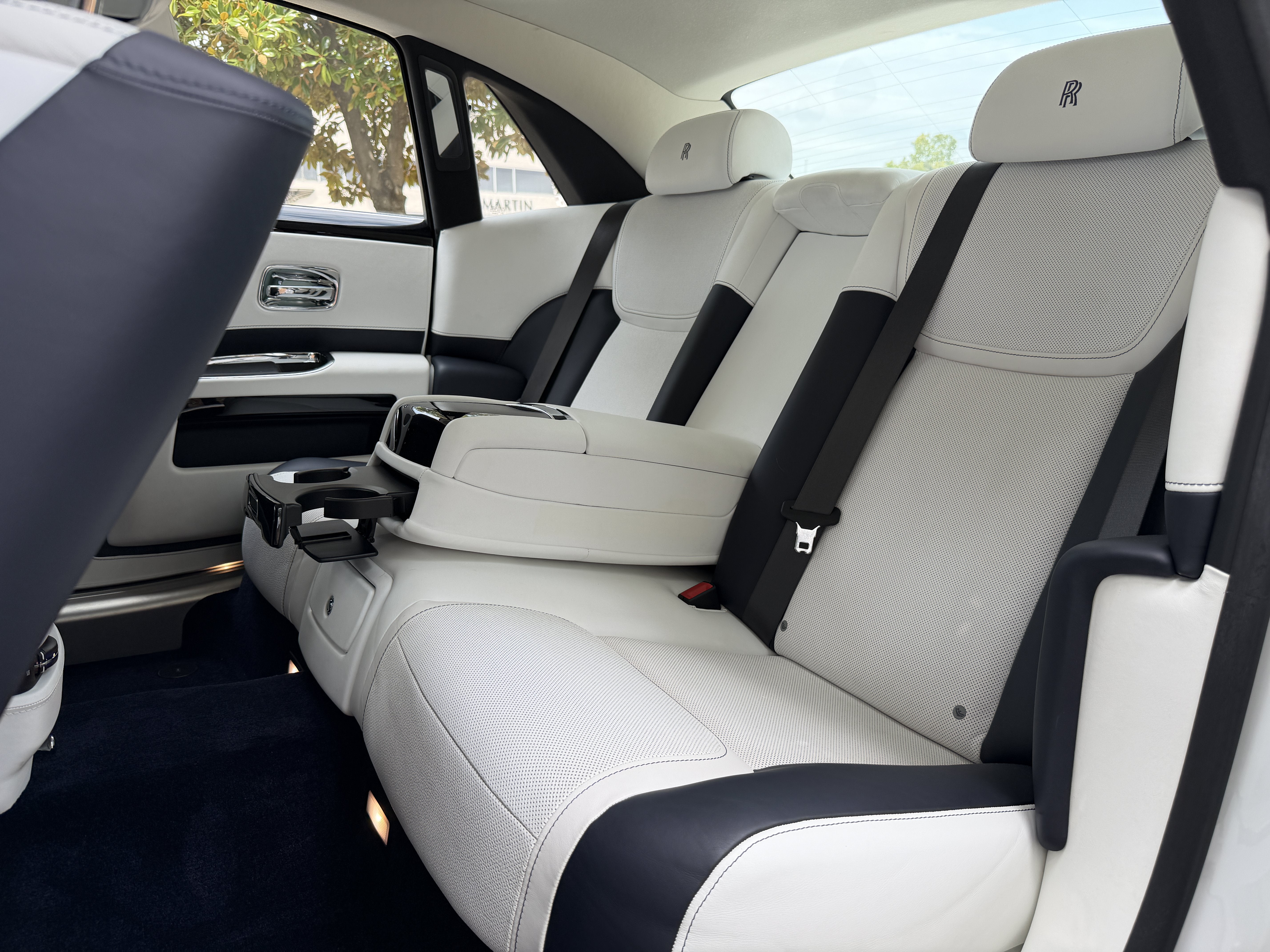 Used 2018 English White Rolls-Royce Base image 36