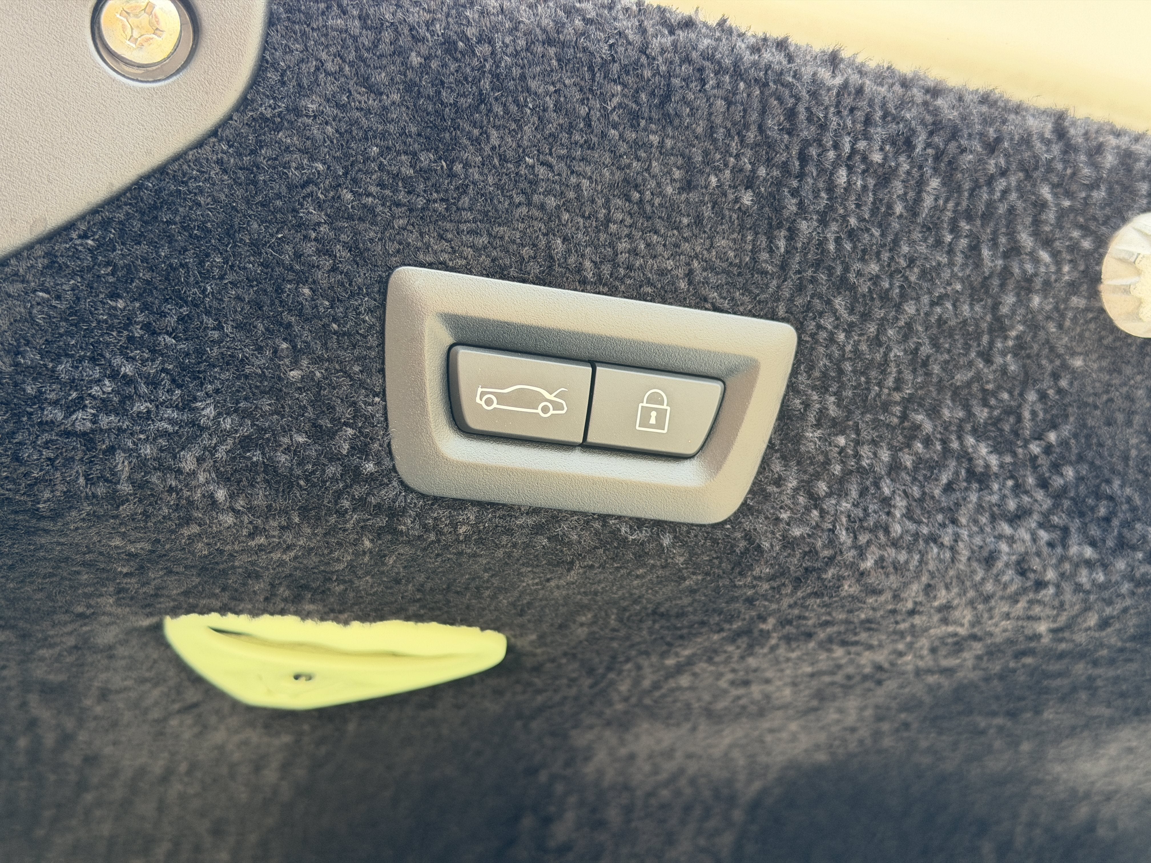 Used 2018 English White Rolls-Royce Base image 41