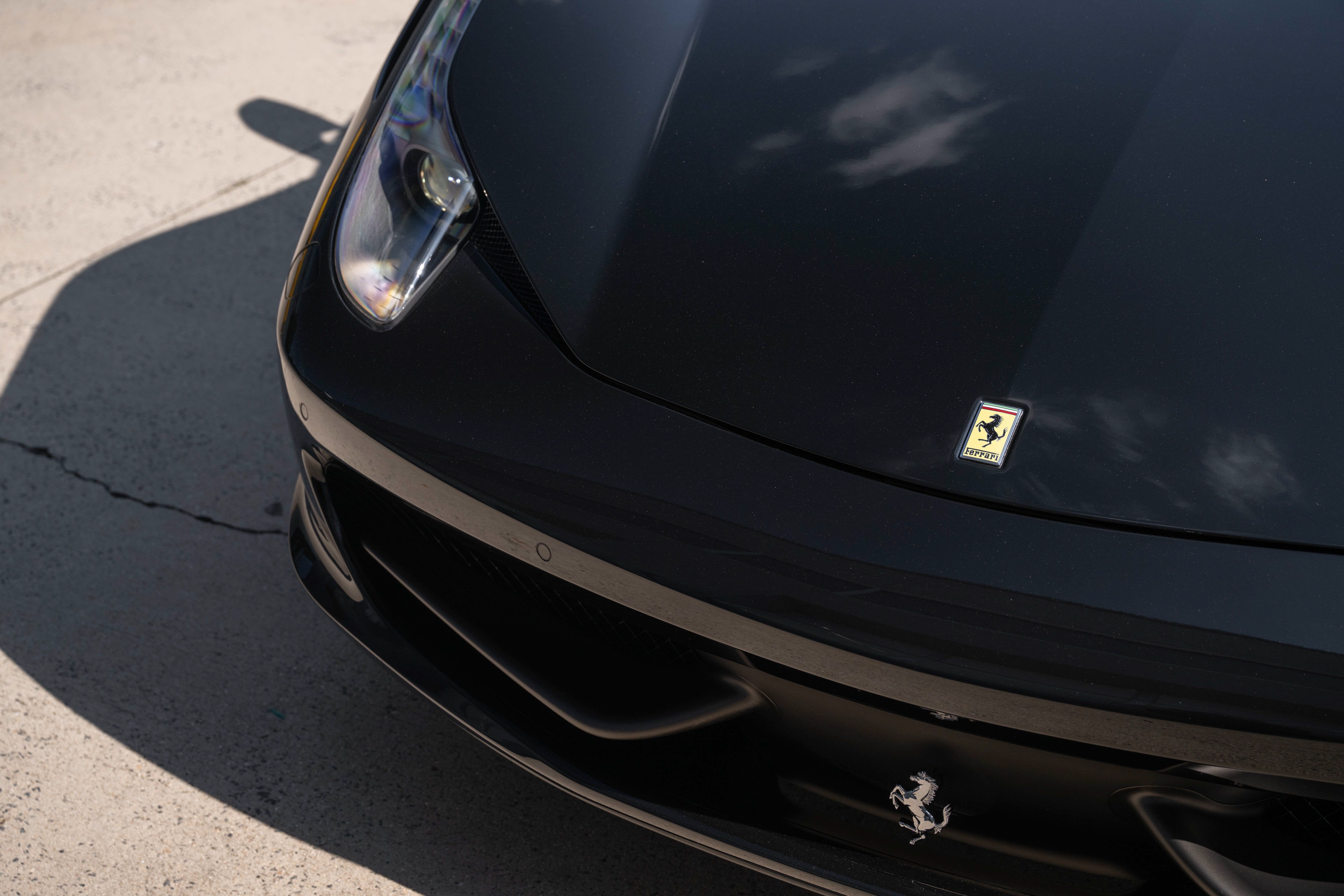 Certified Used 2012 Nero Ferrari Base image 10