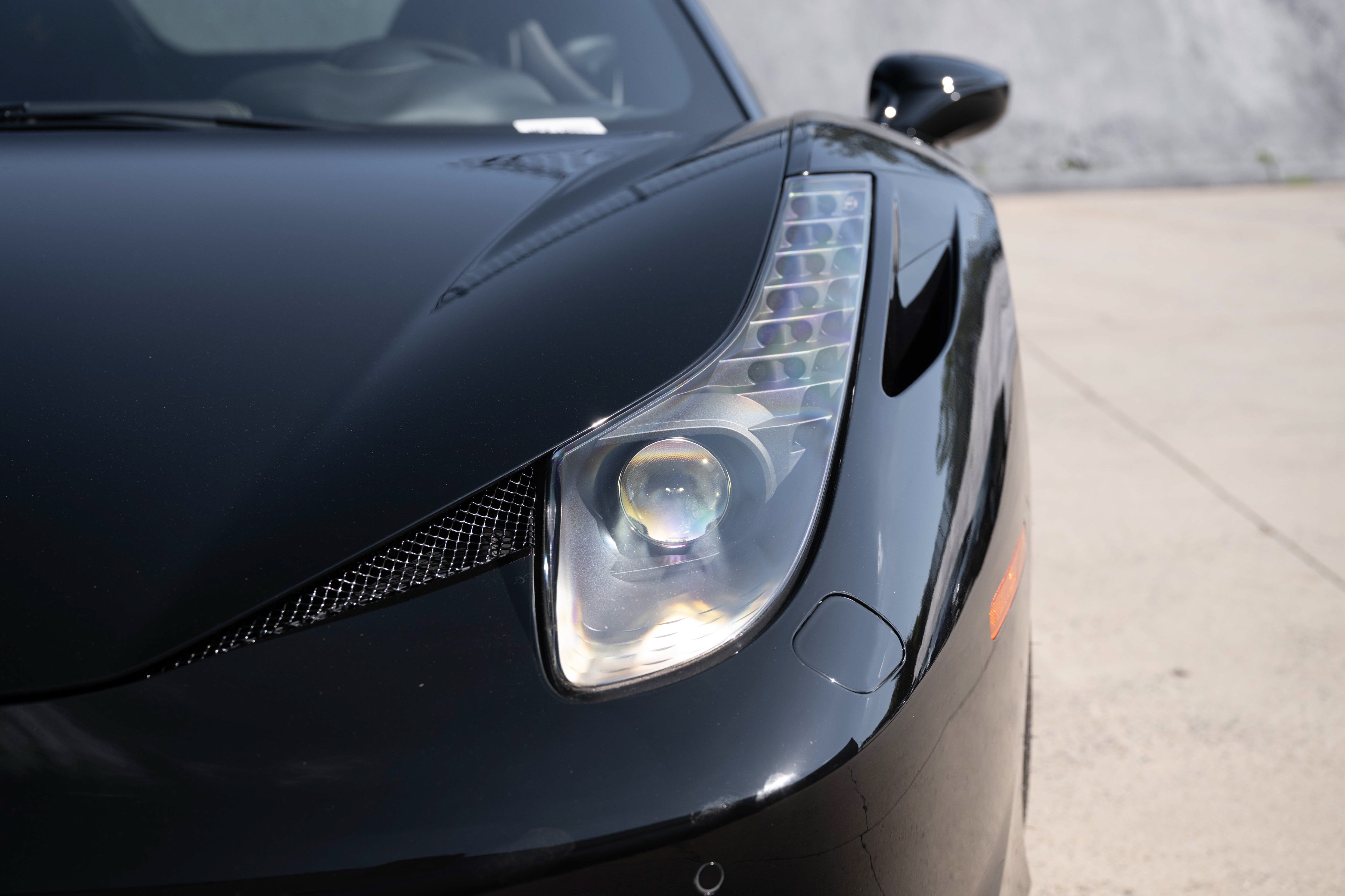Certified Used 2012 Nero Ferrari Base image 13