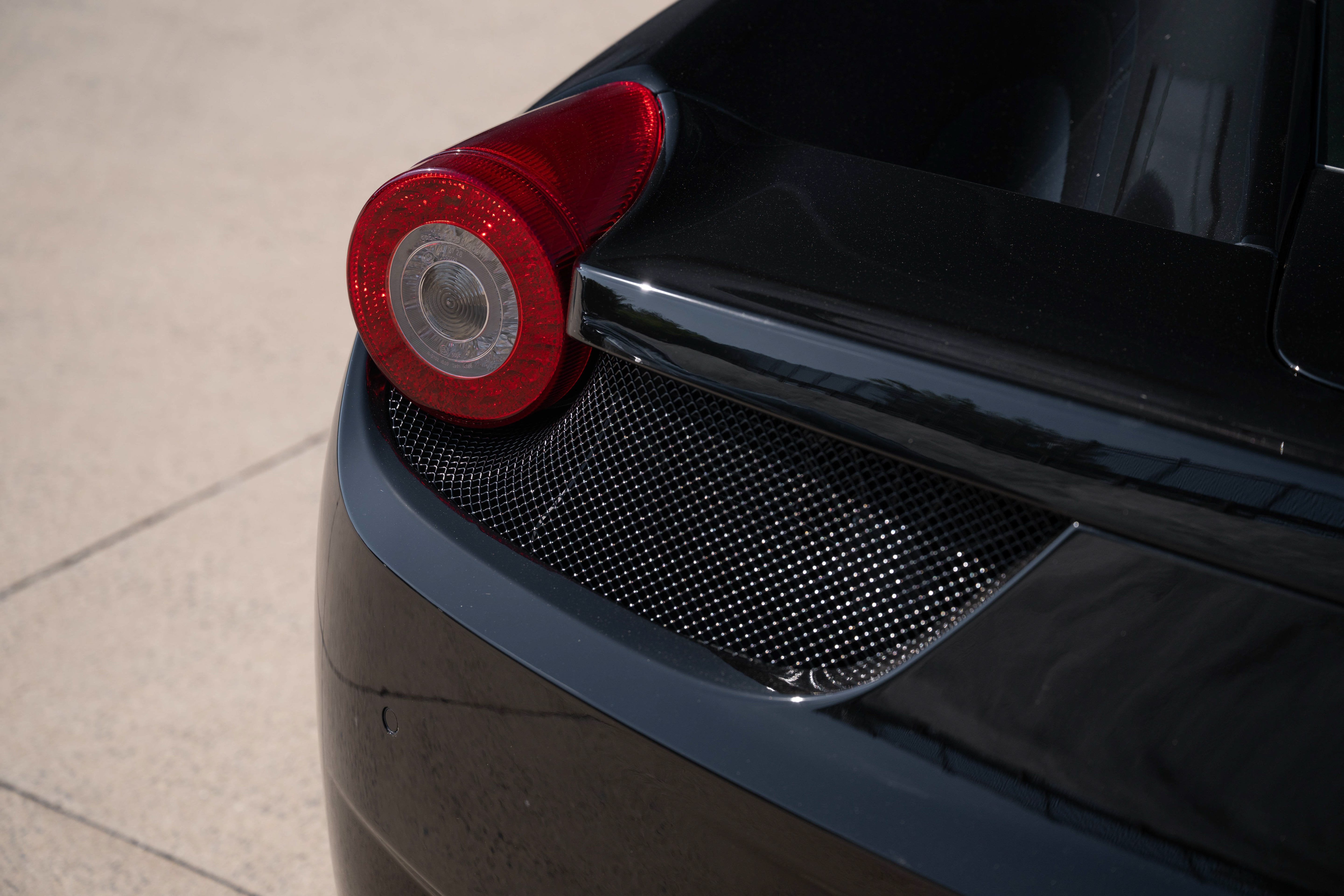Certified Used 2012 Nero Ferrari Base image 21