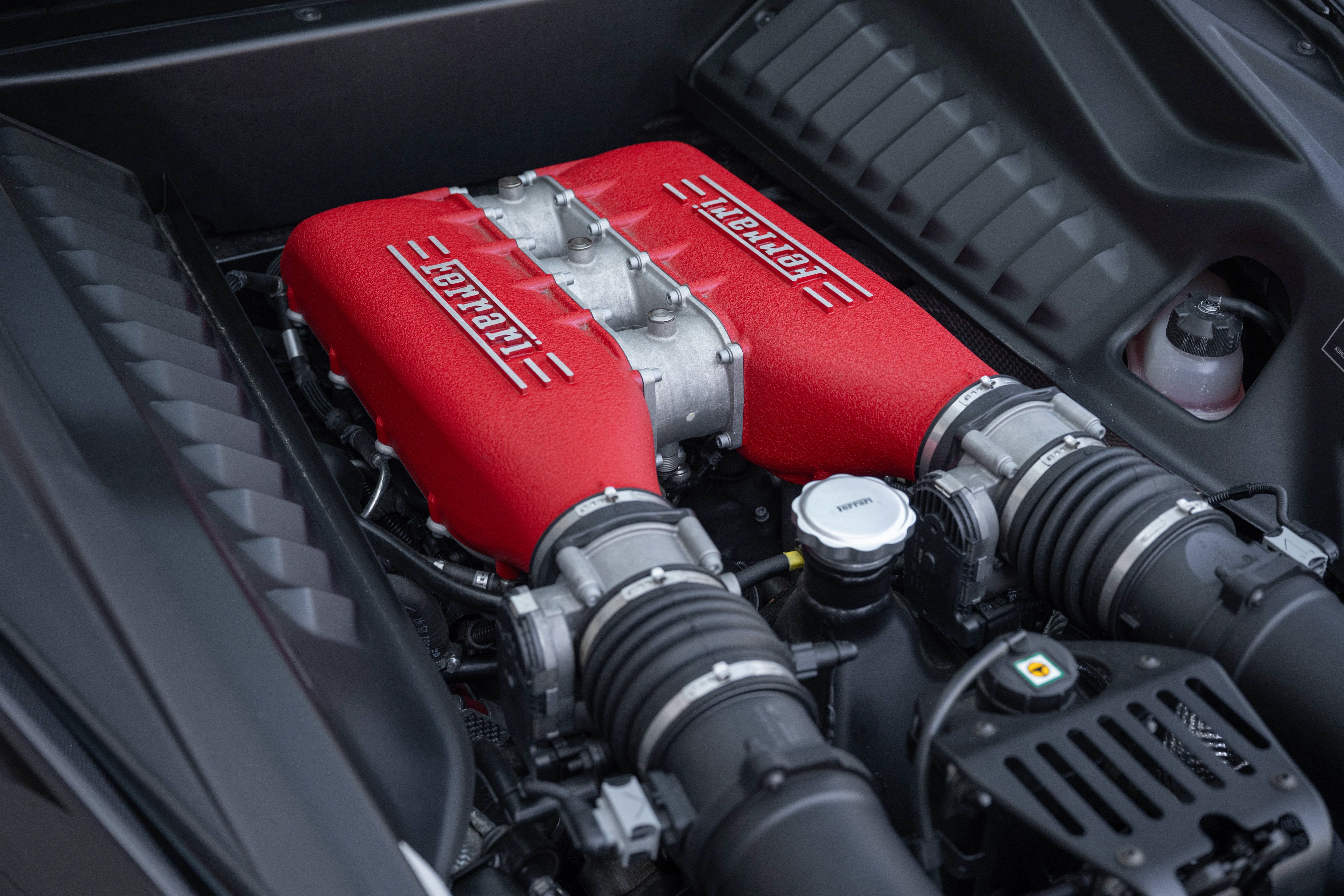 Certified Used 2012 Nero Ferrari Base image 24