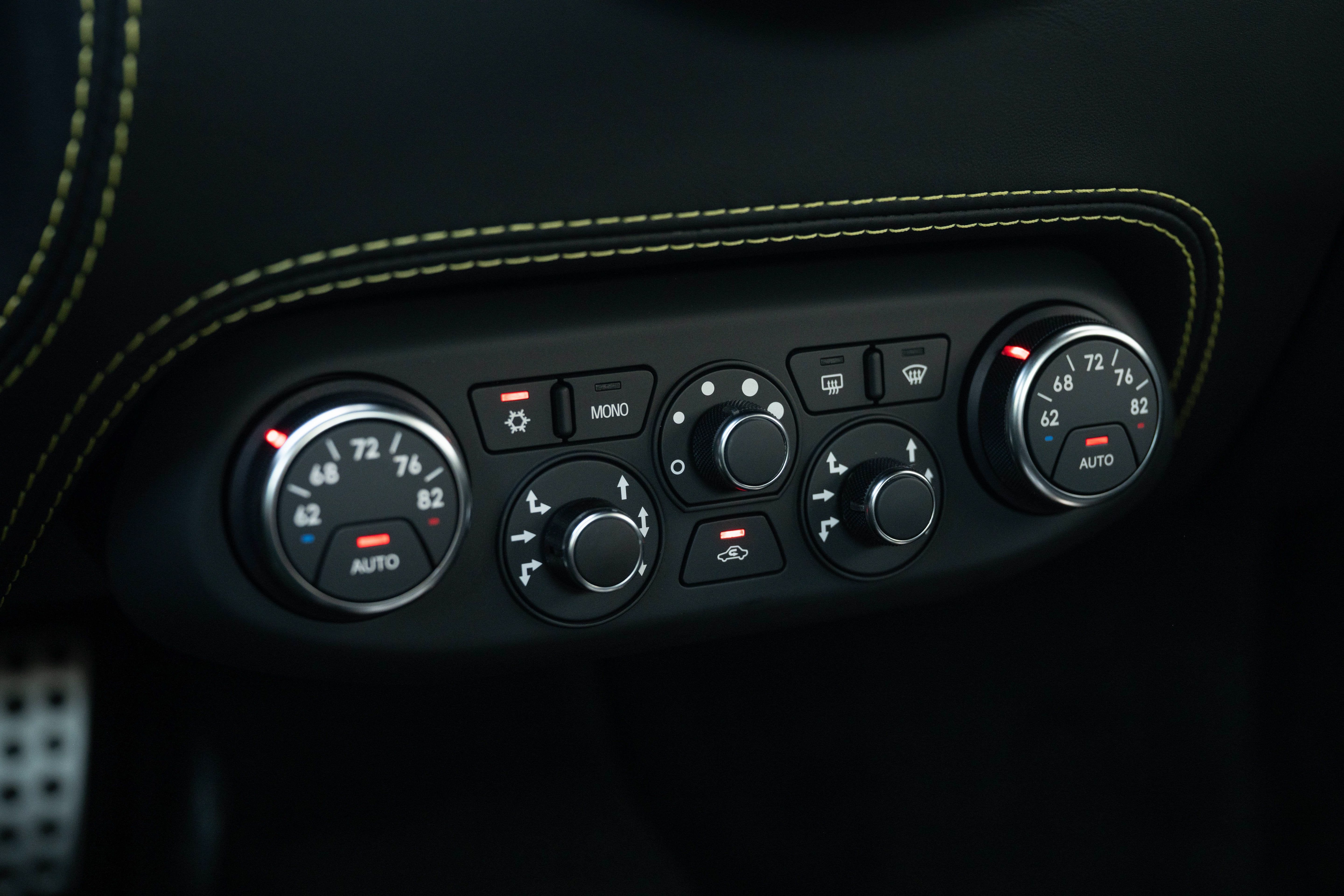Certified Used 2012 Nero Ferrari Base image 45
