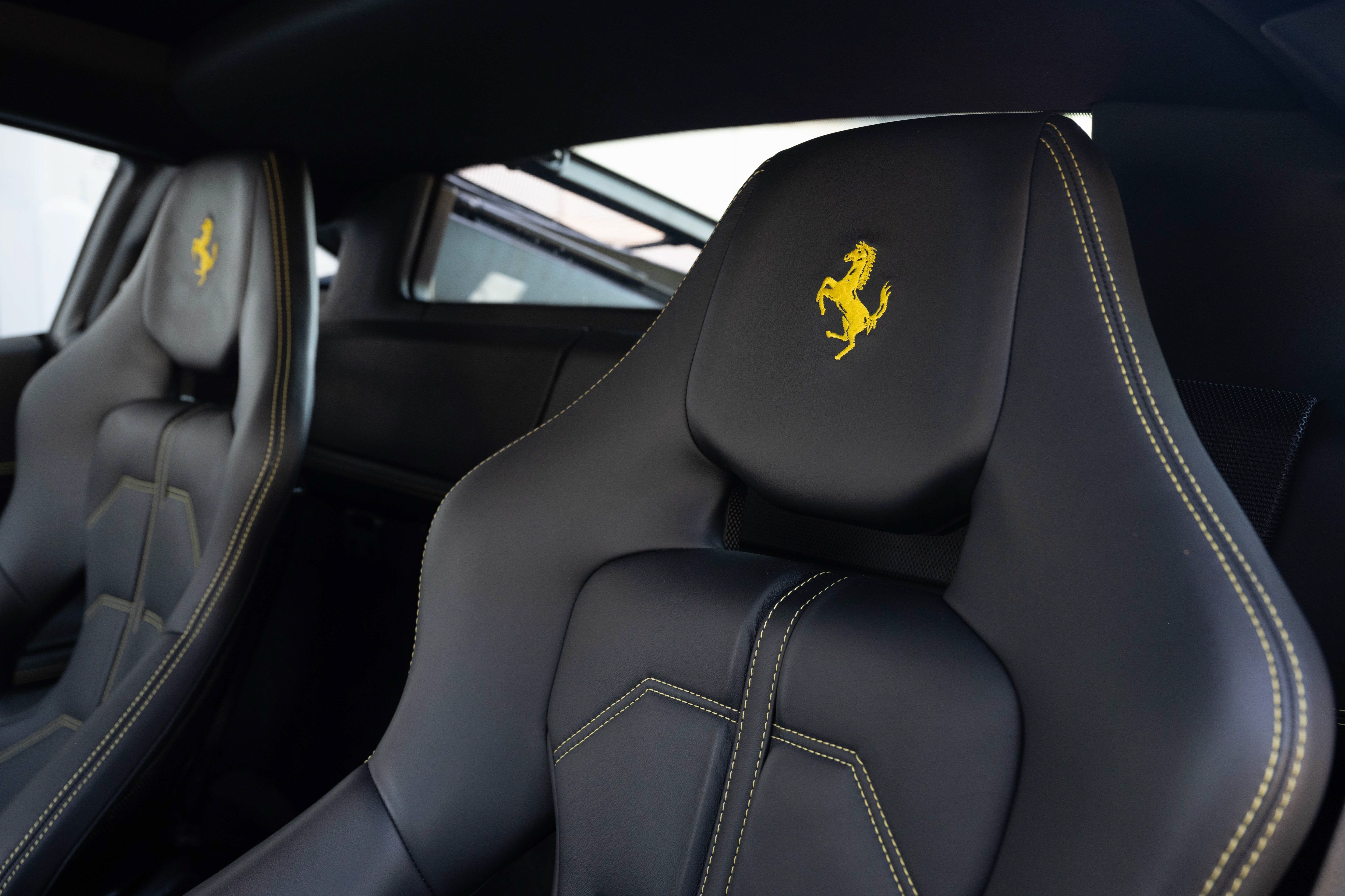 Certified Used 2012 Nero Ferrari Base image 53