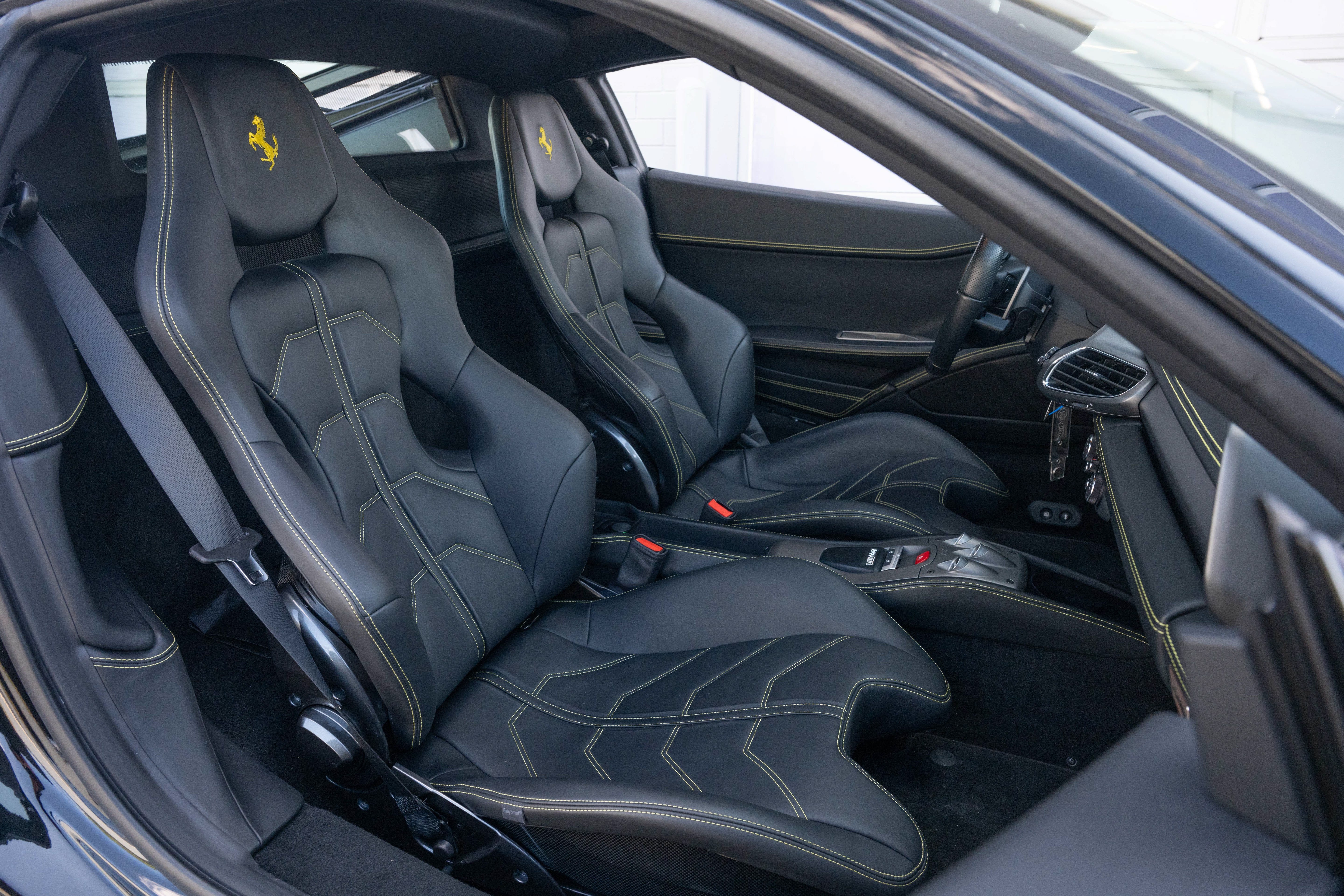 Certified Used 2012 Nero Ferrari Base image 57