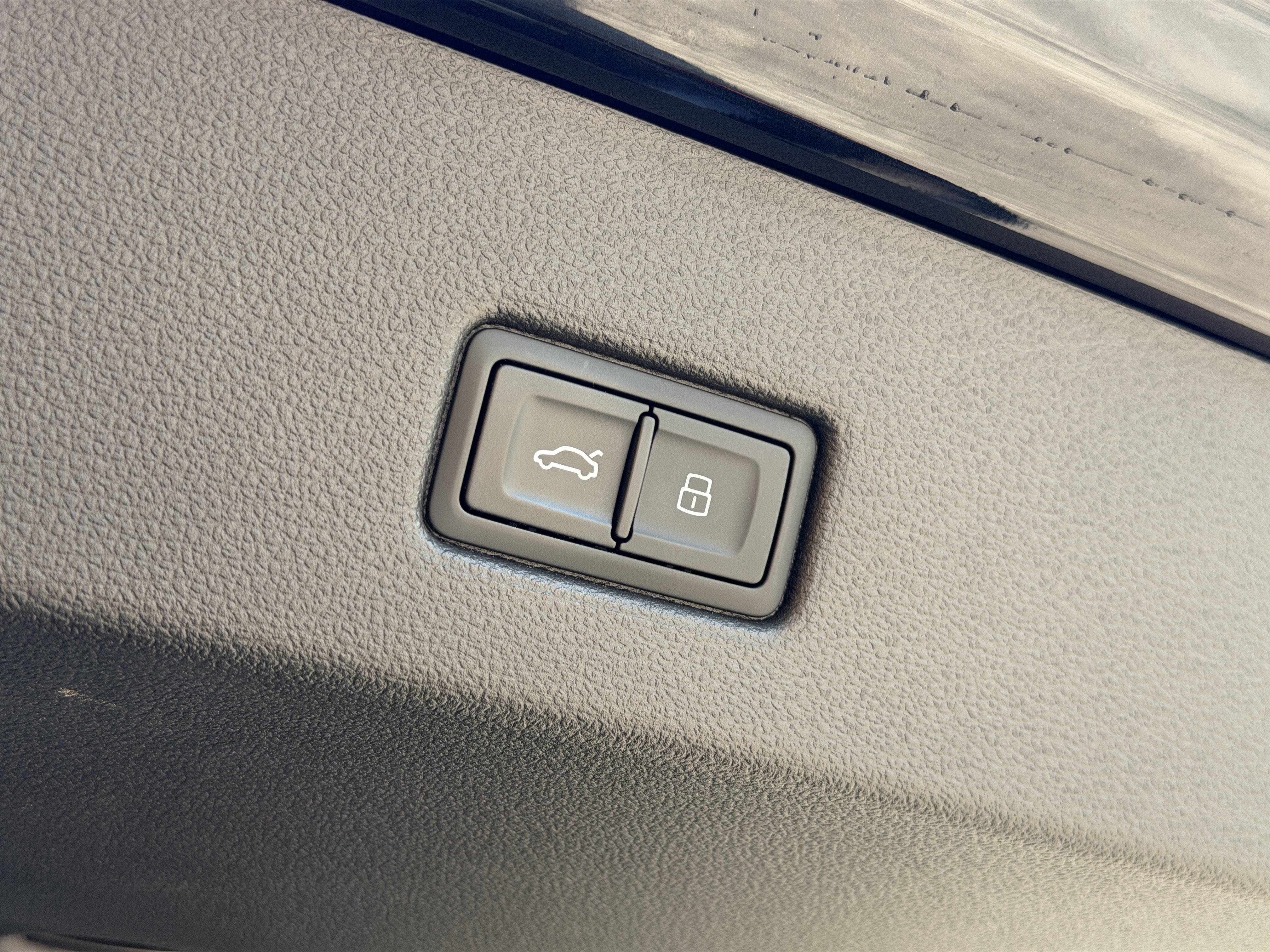 Used 2025 Sebring Black Audi performance image 35