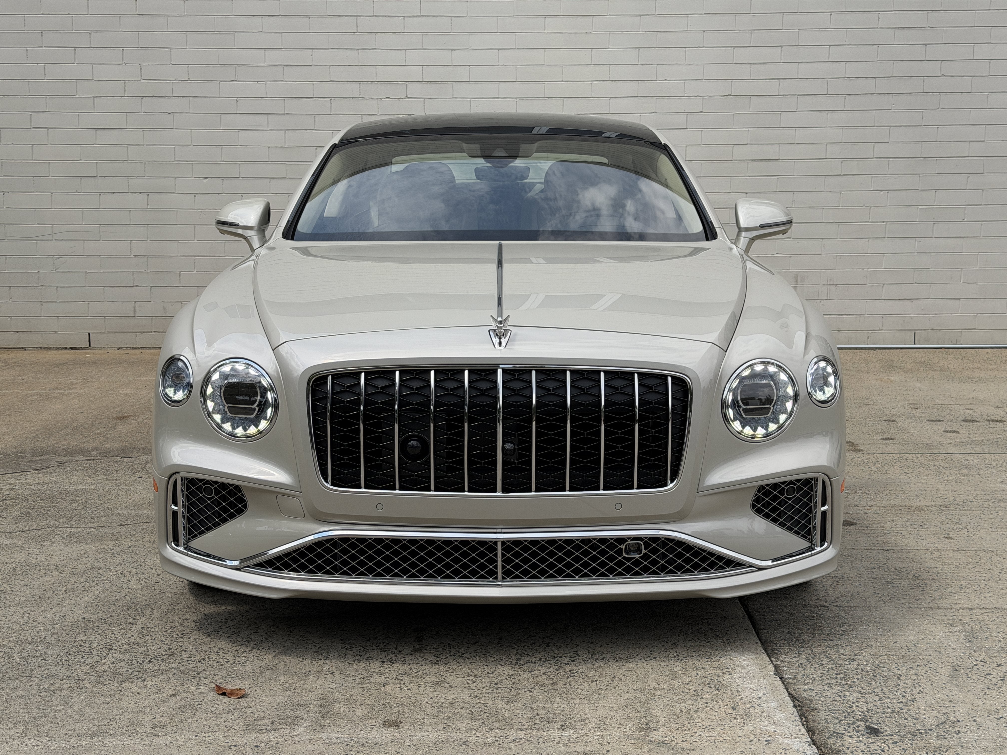 Used 2026 Cashmere Bentley Azure image 11
