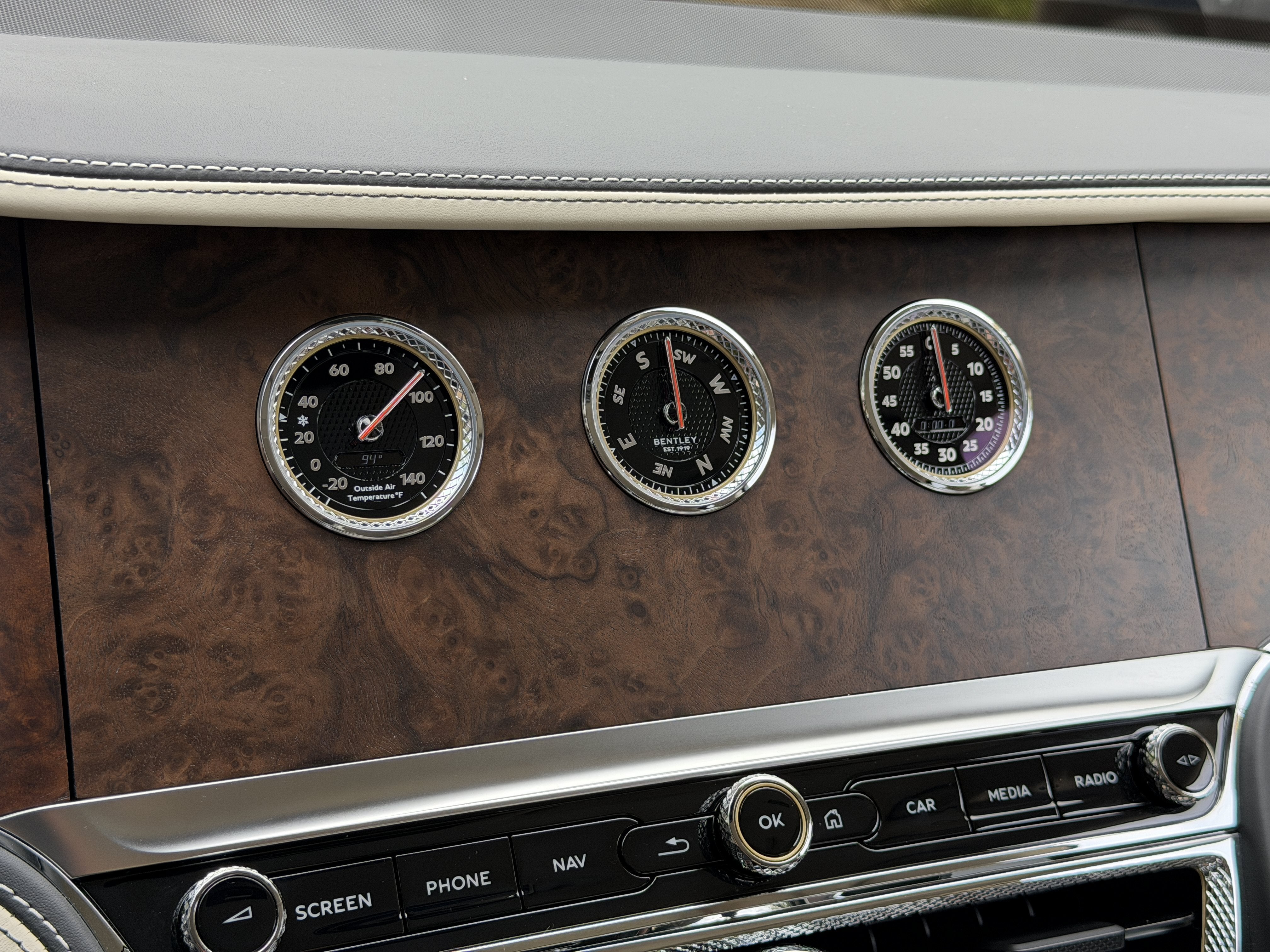 Used 2026 Cashmere Bentley Azure image 26