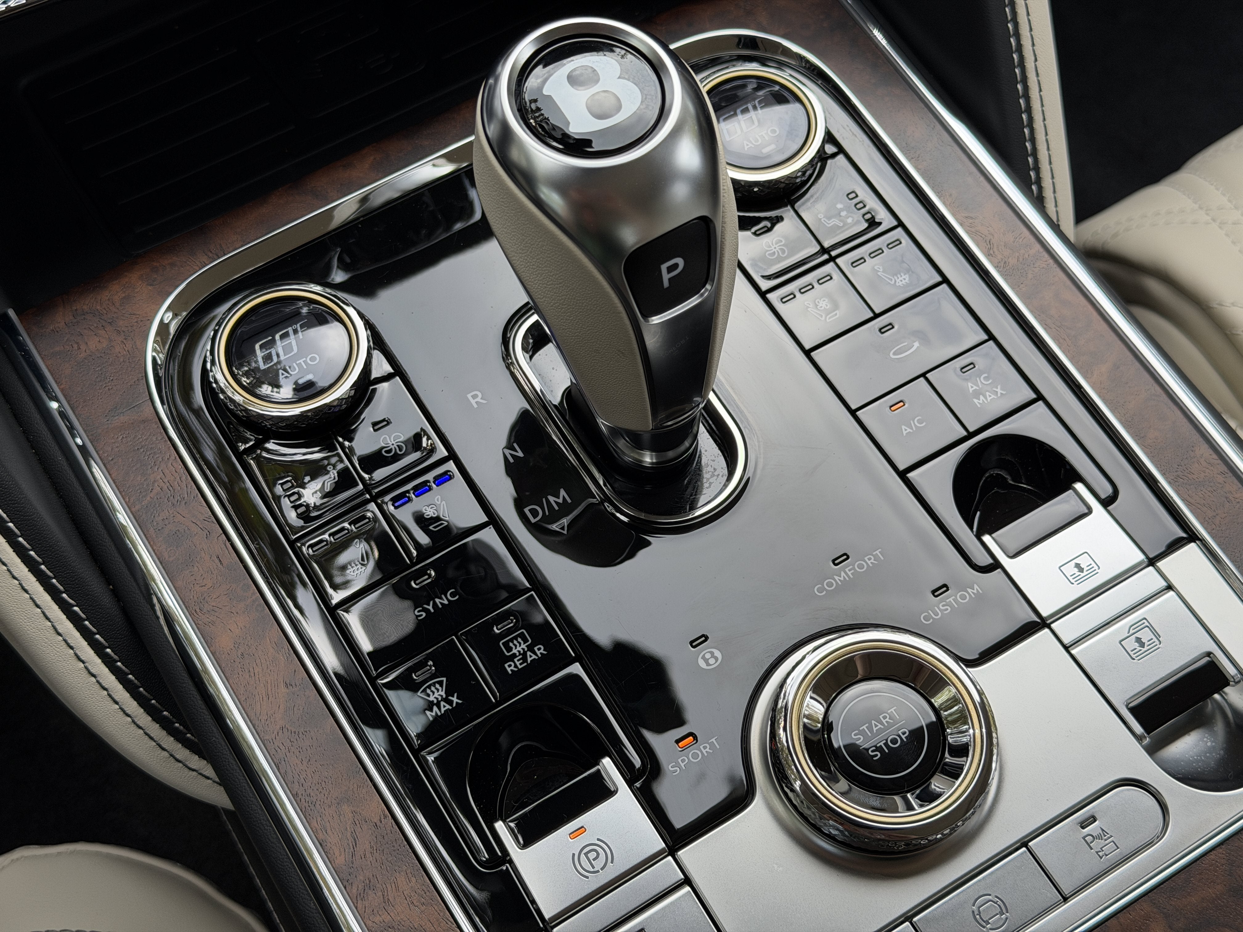 Used 2026 Cashmere Bentley Azure image 30