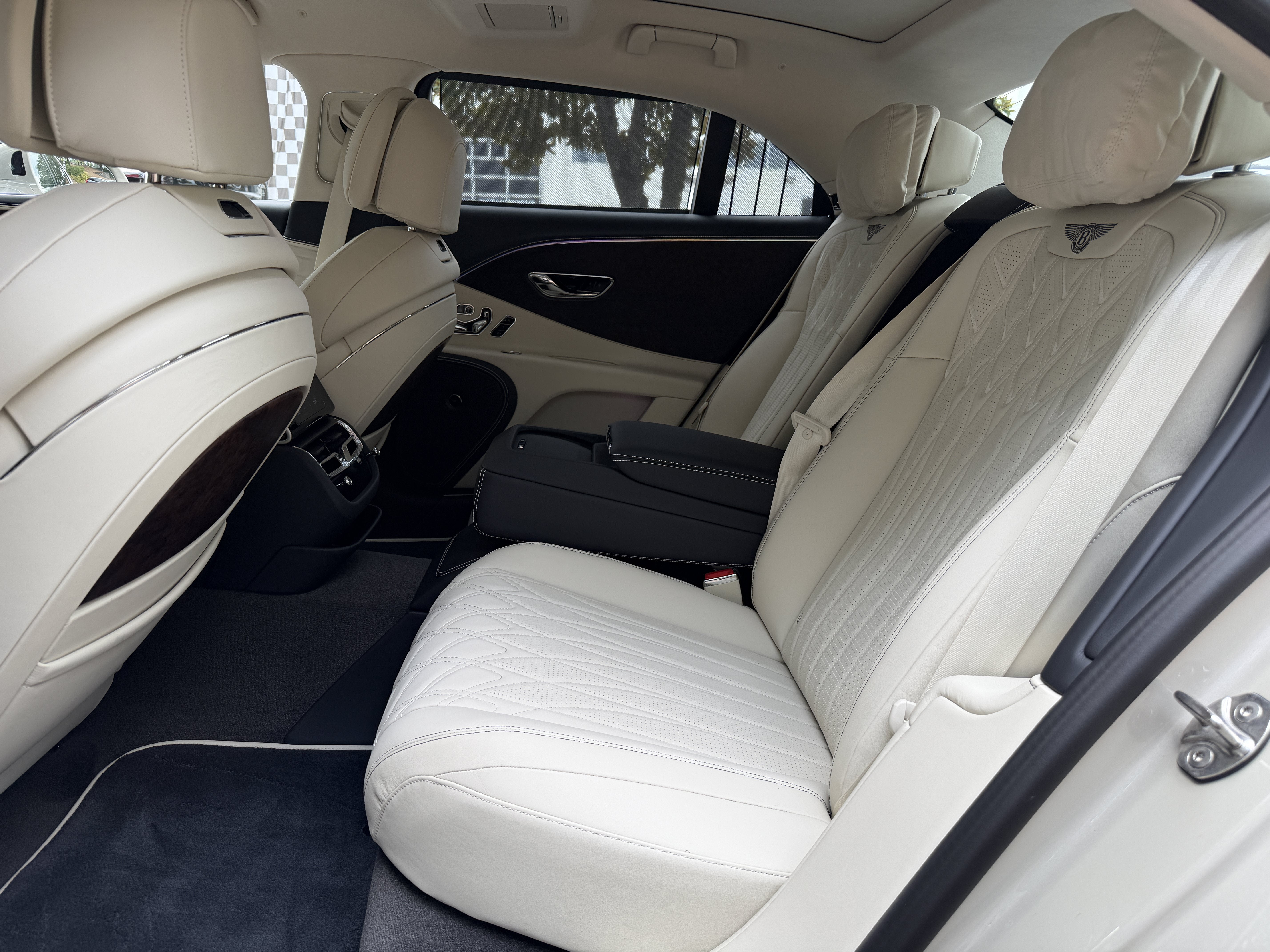 Used 2026 Cashmere Bentley Azure image 39