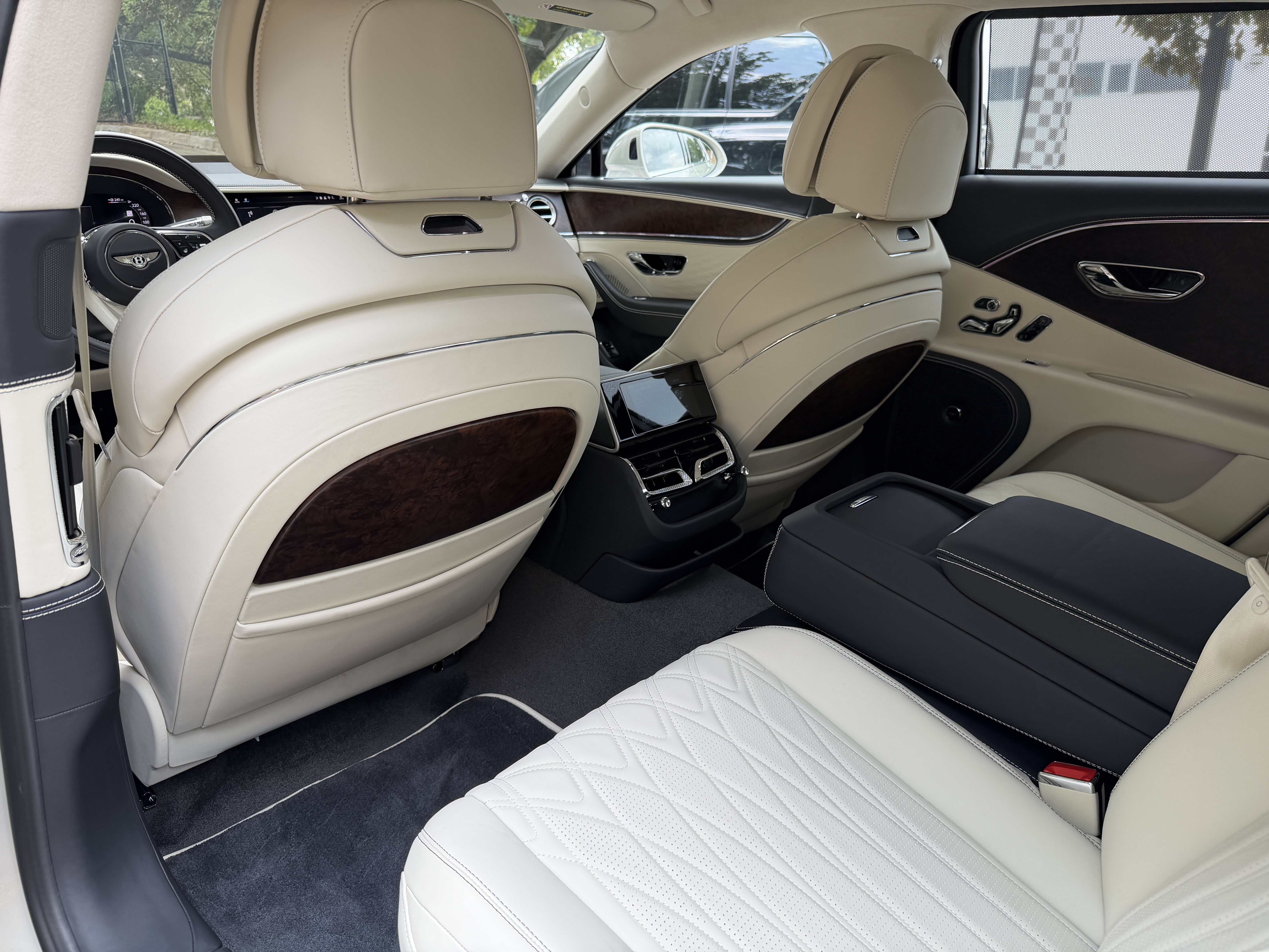 Used 2026 Cashmere Bentley Azure image 40