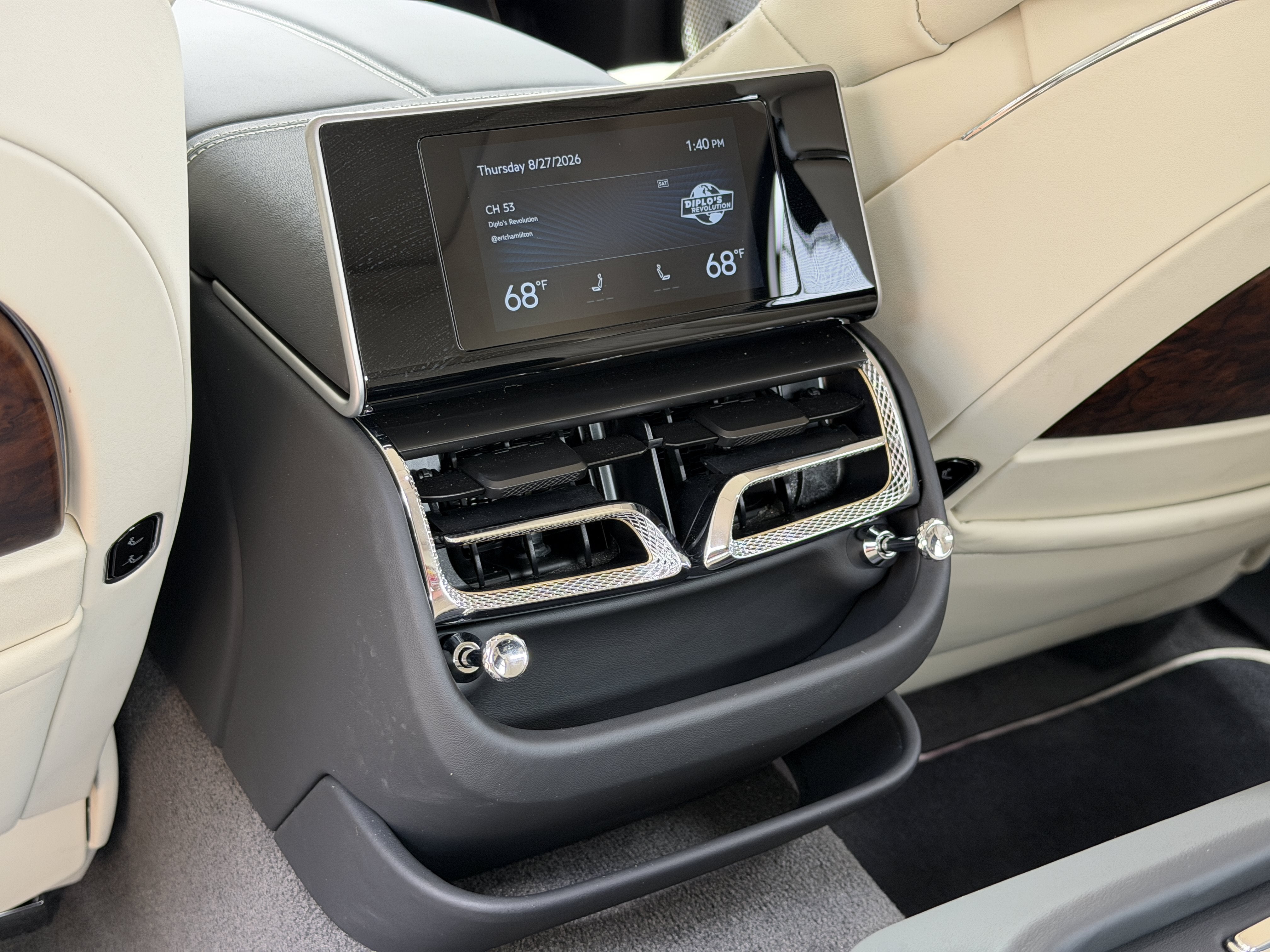Used 2026 Cashmere Bentley Azure image 41