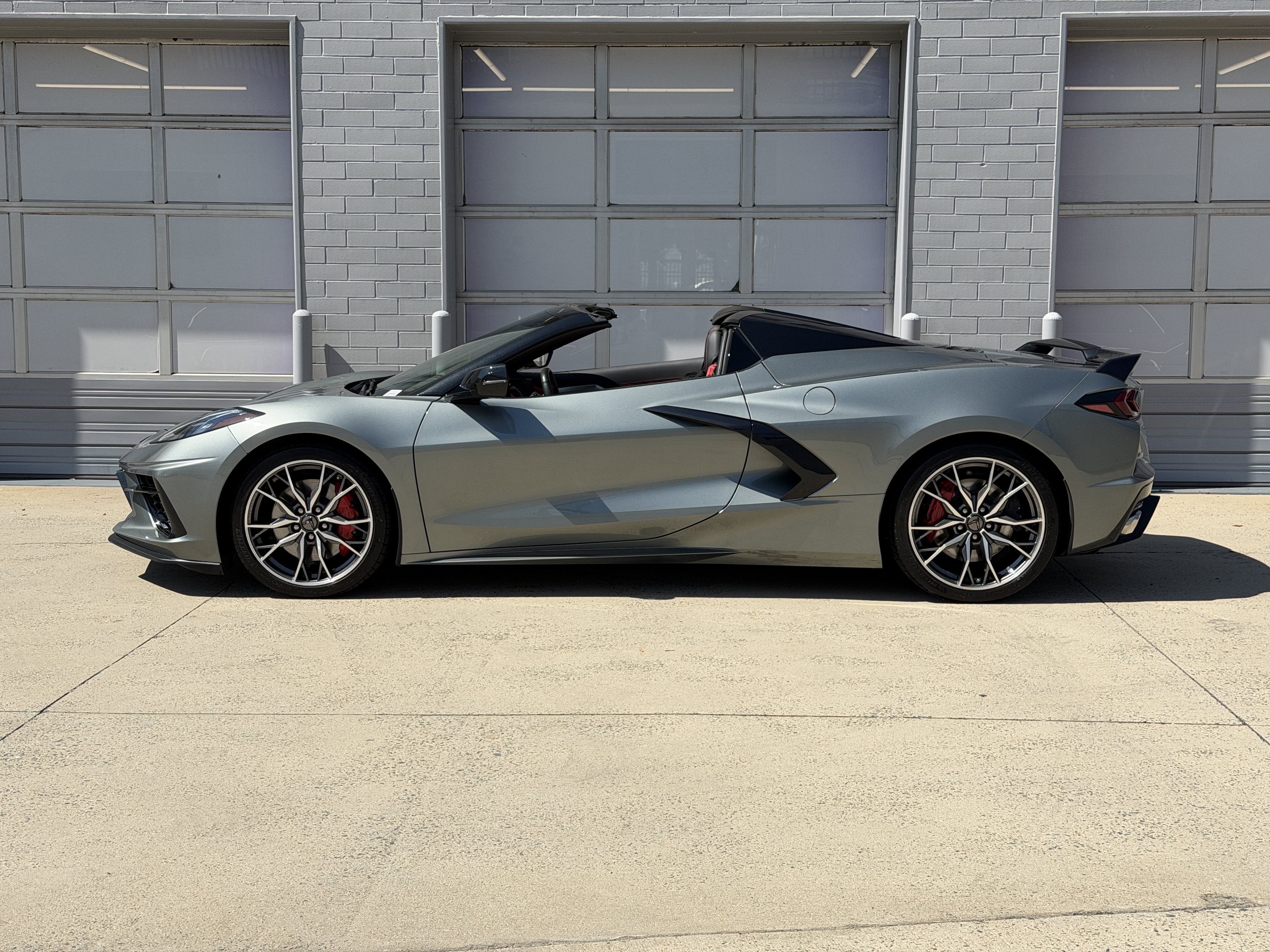 Used 2023 Hypersonic Gray Metallic Chevrolet 2LT image 7