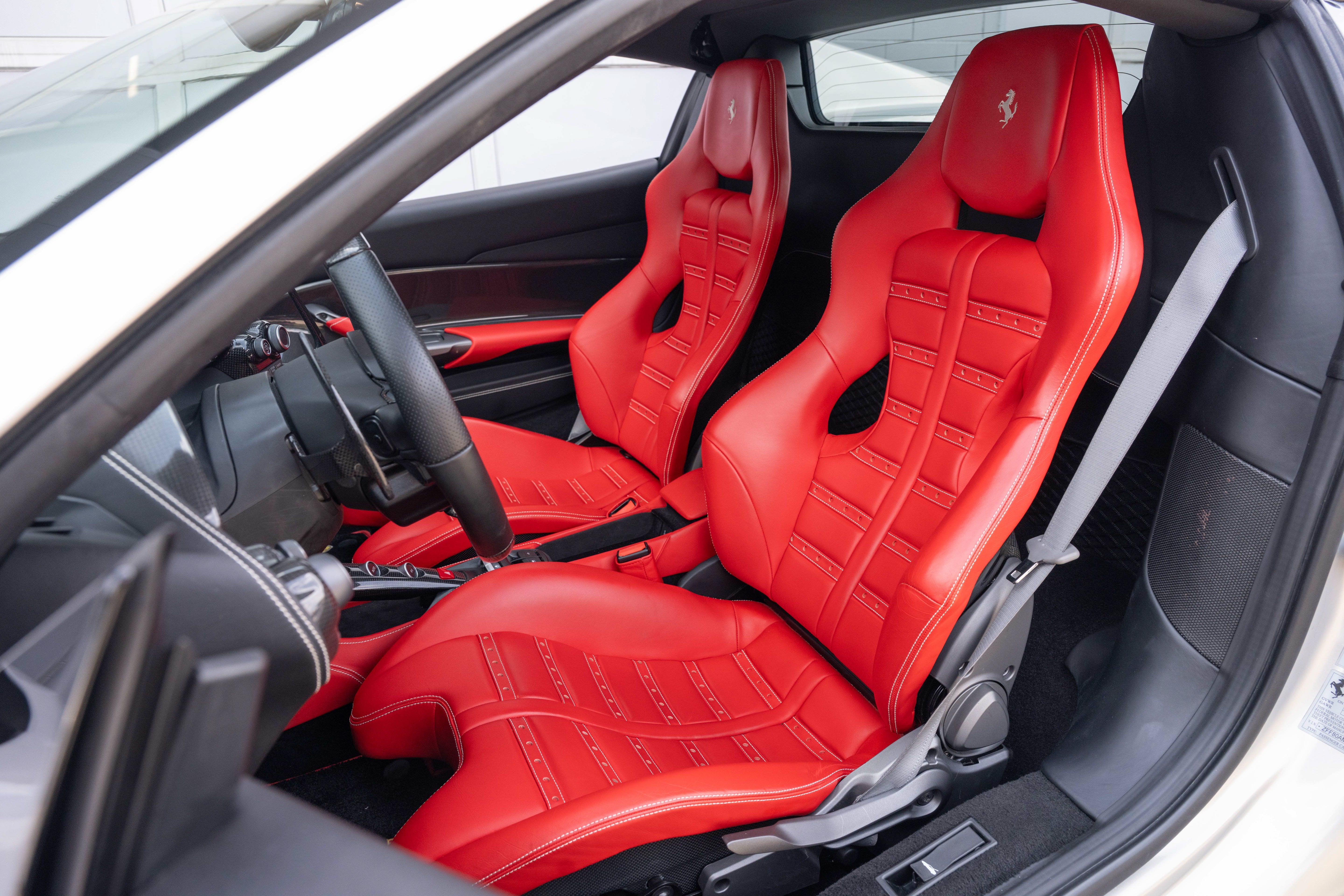 Used 2017 Grigio Abu Dhabi Ferrari Base image 31