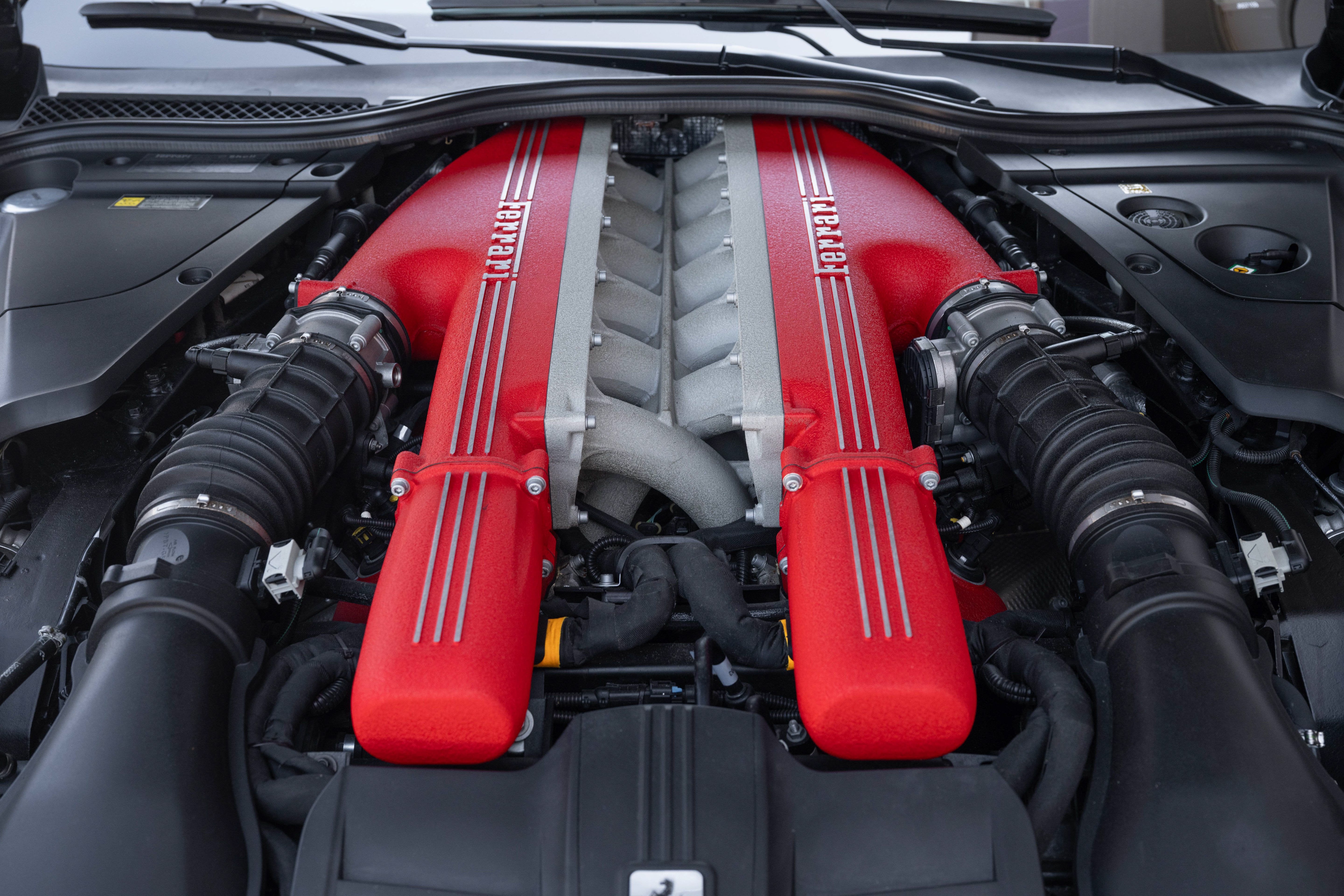 Used 2013 Nero Ferrari Berlinetta image 12