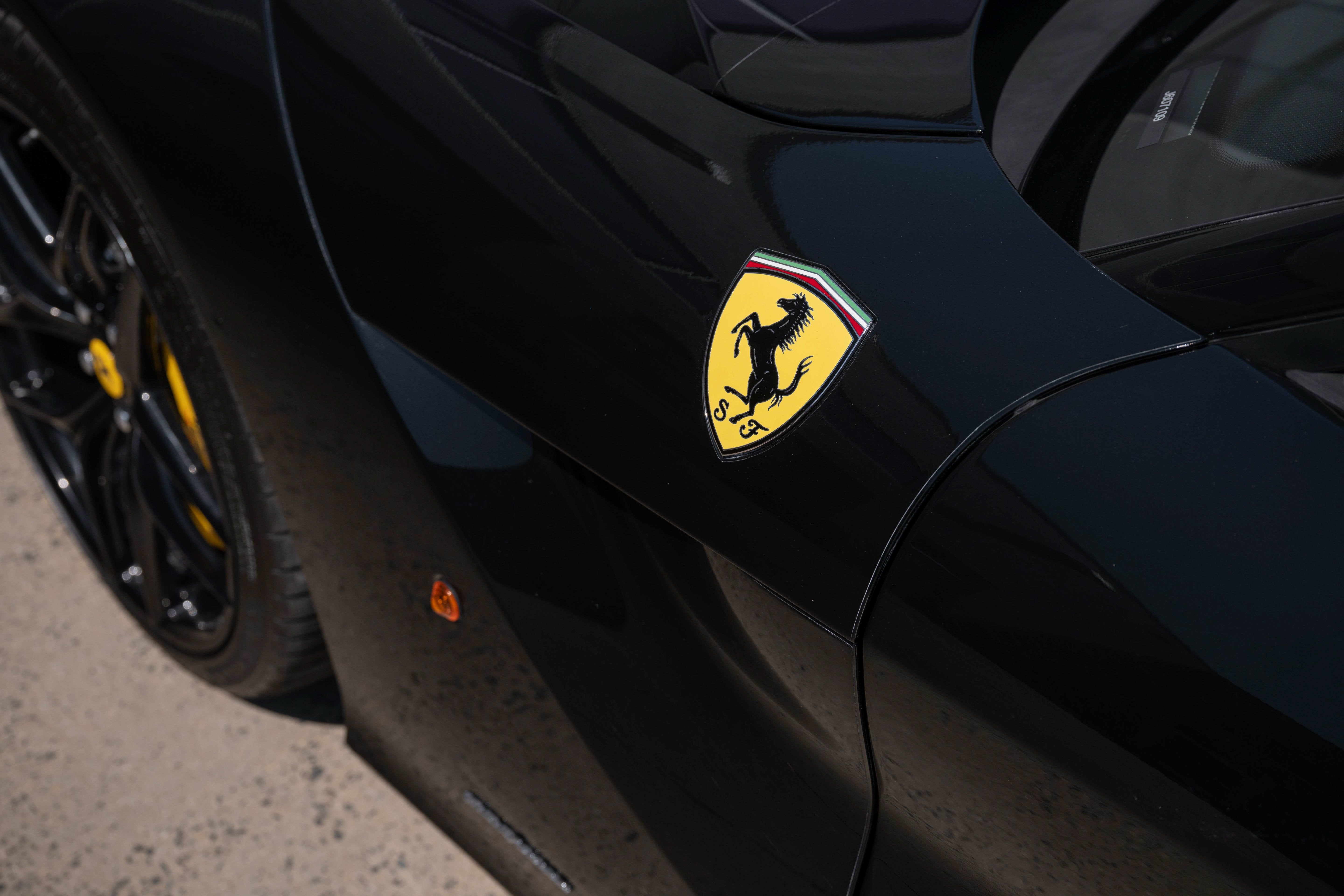 Used 2013 Nero Ferrari Berlinetta image 18