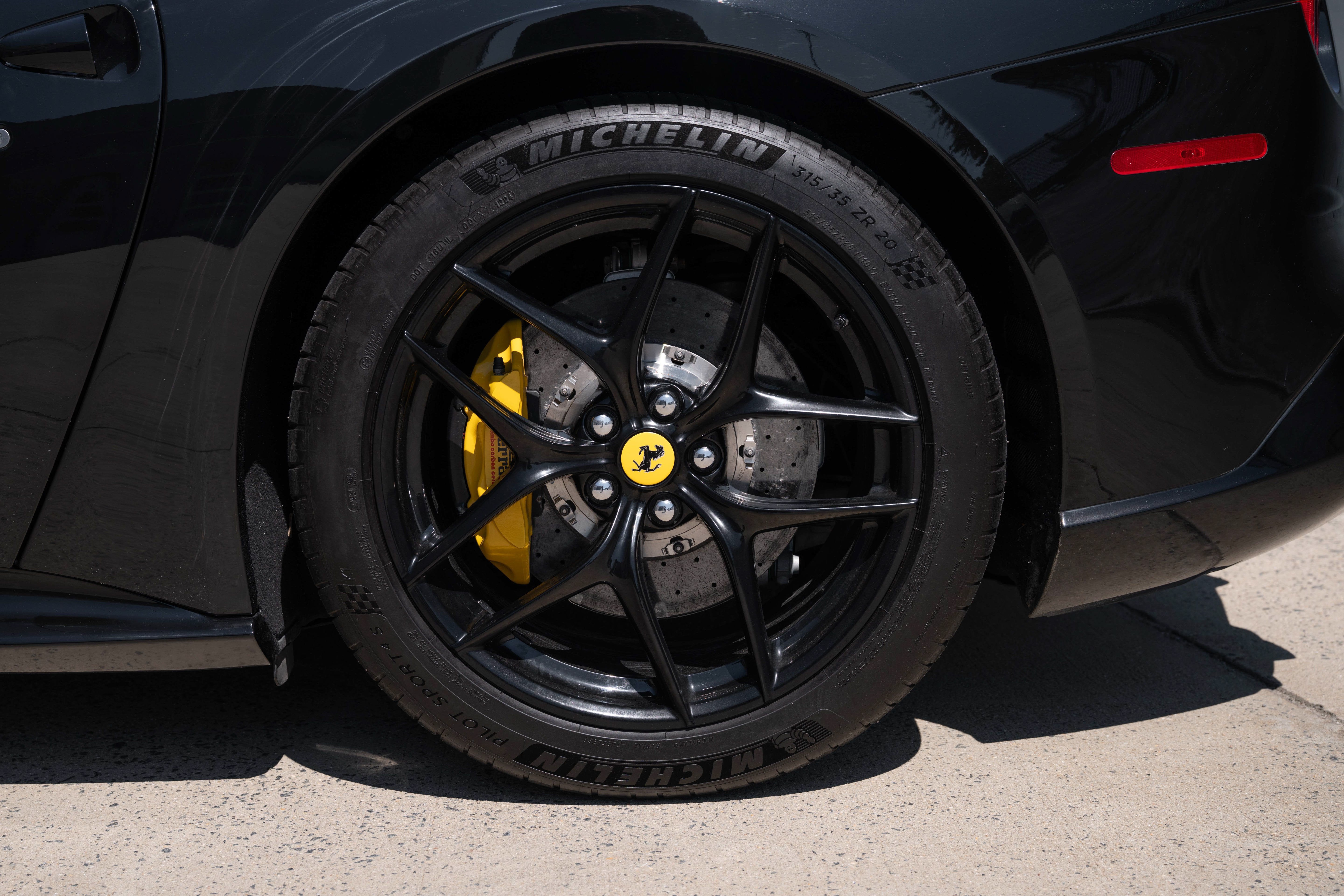 Used 2013 Nero Ferrari Berlinetta image 19