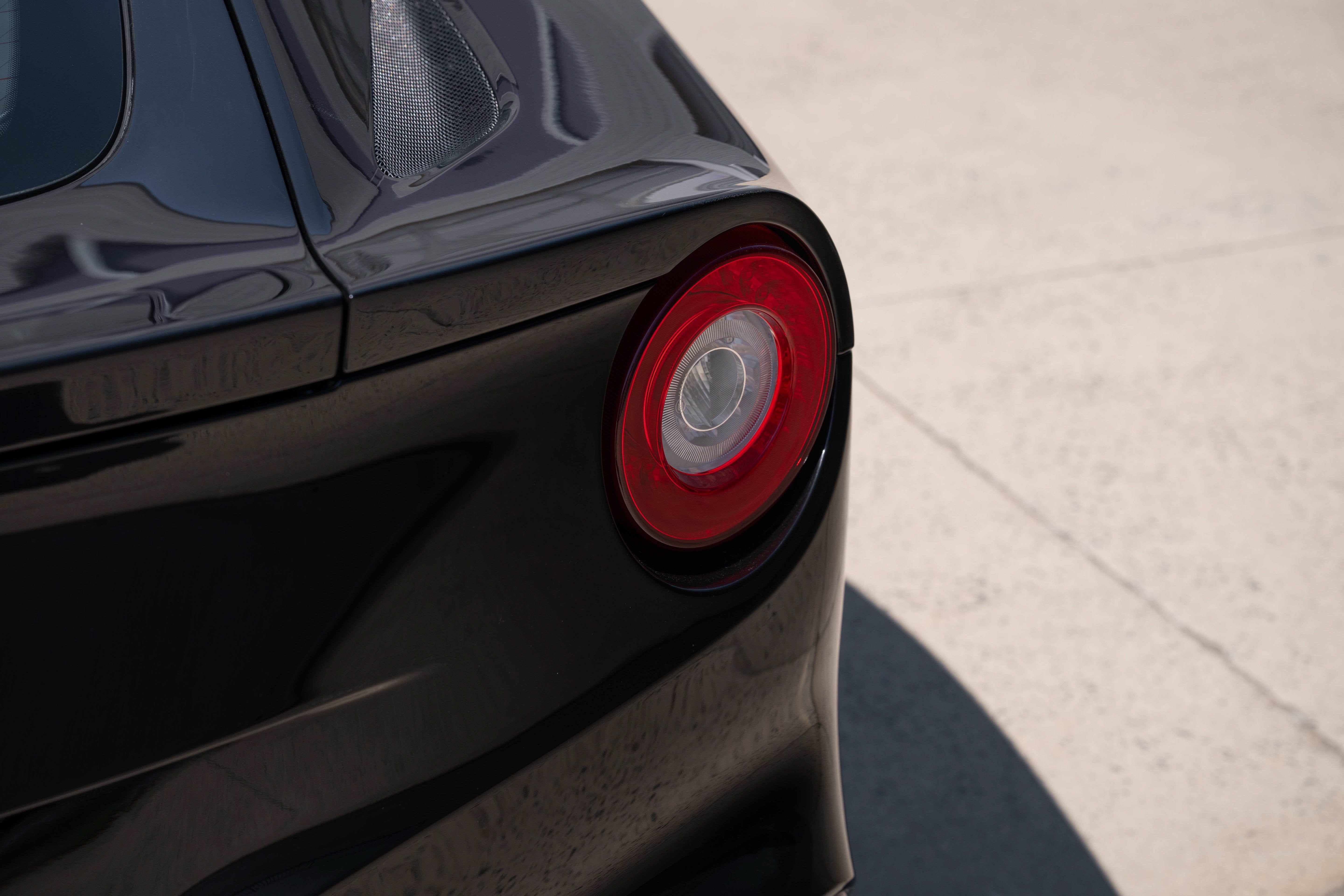 Used 2013 Nero Ferrari Berlinetta image 25