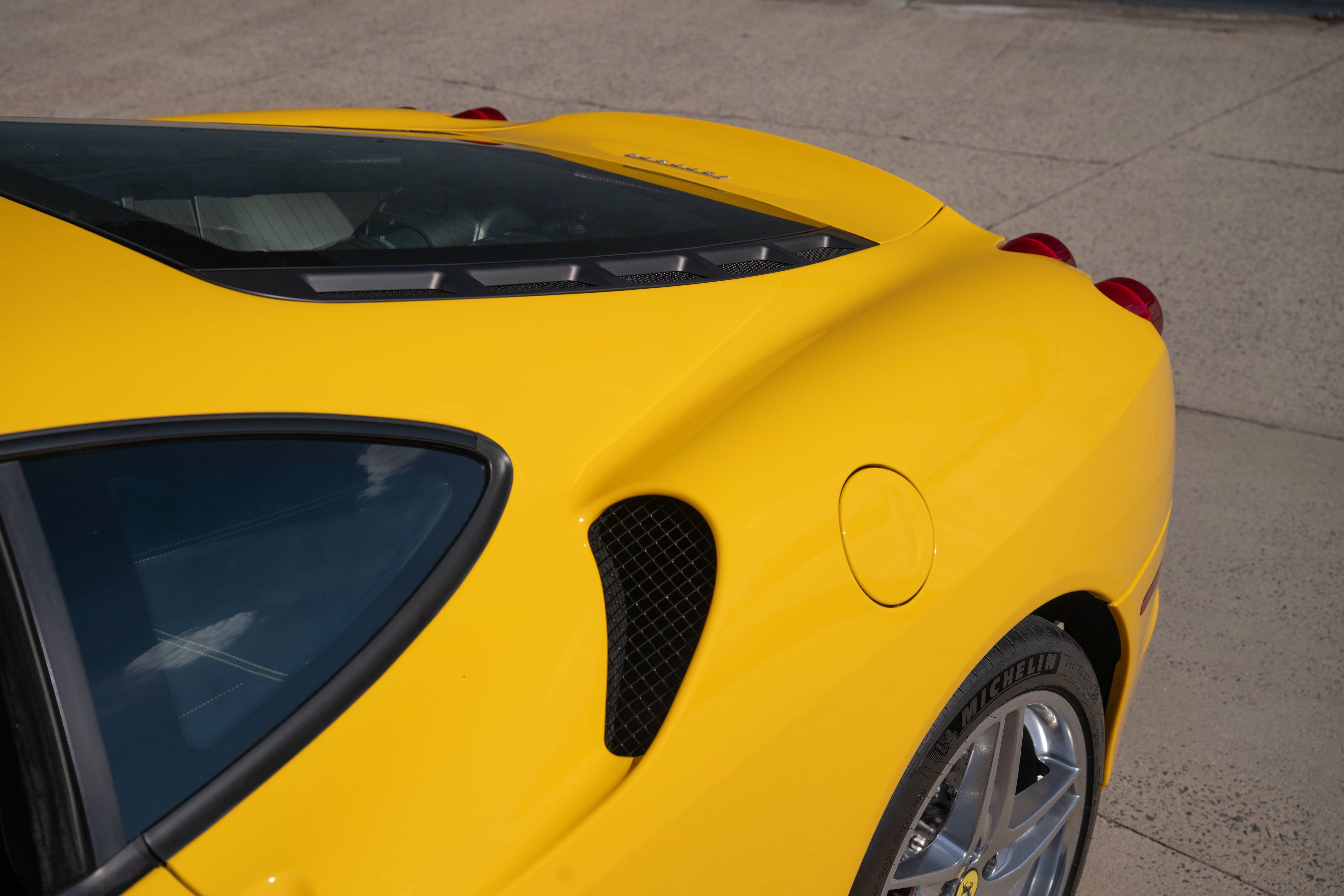 Used 2007 Giallo Modena Ferrari  image 18