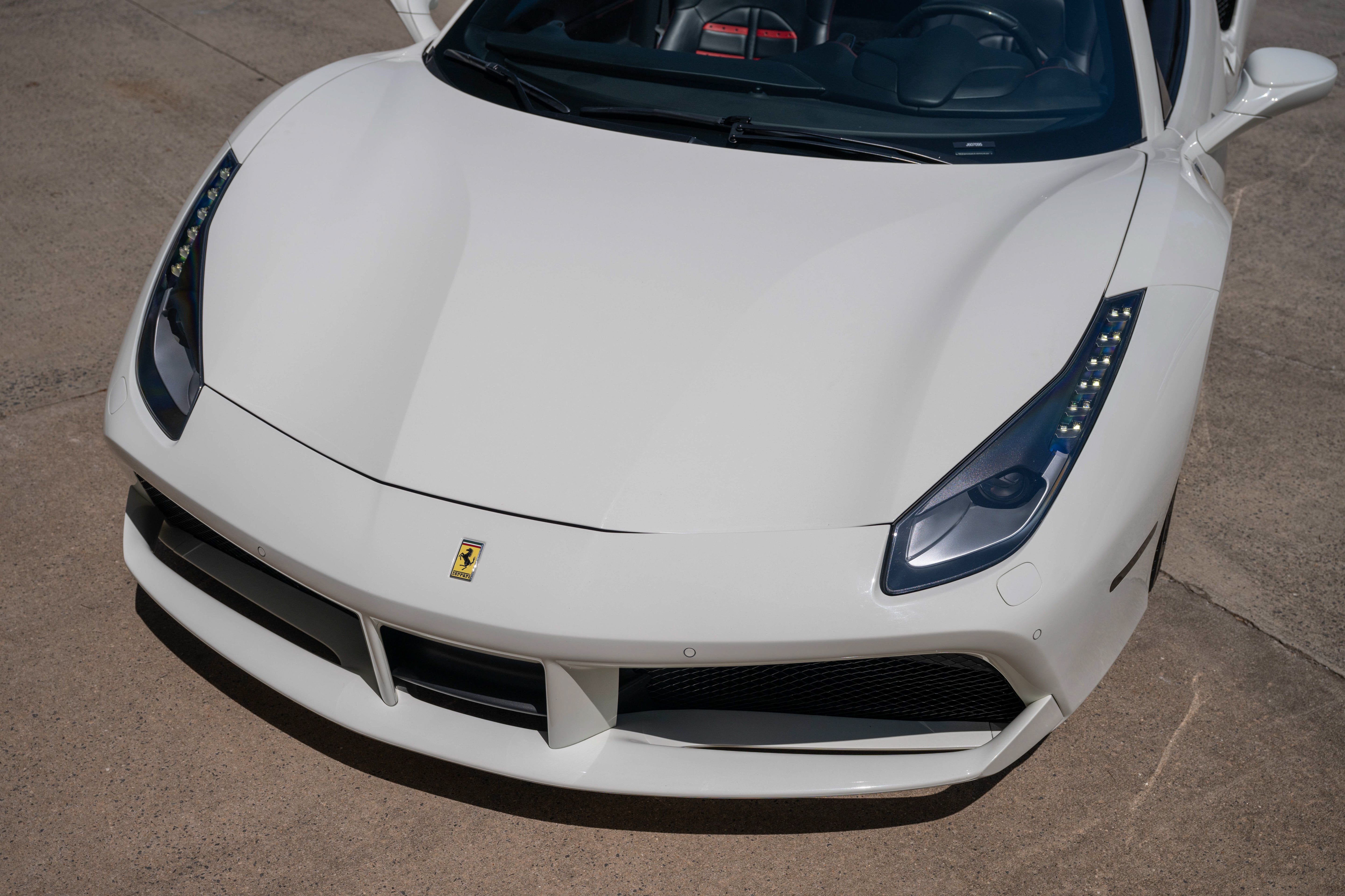 Used 2018 Bianco Avus Ferrari Base image 10