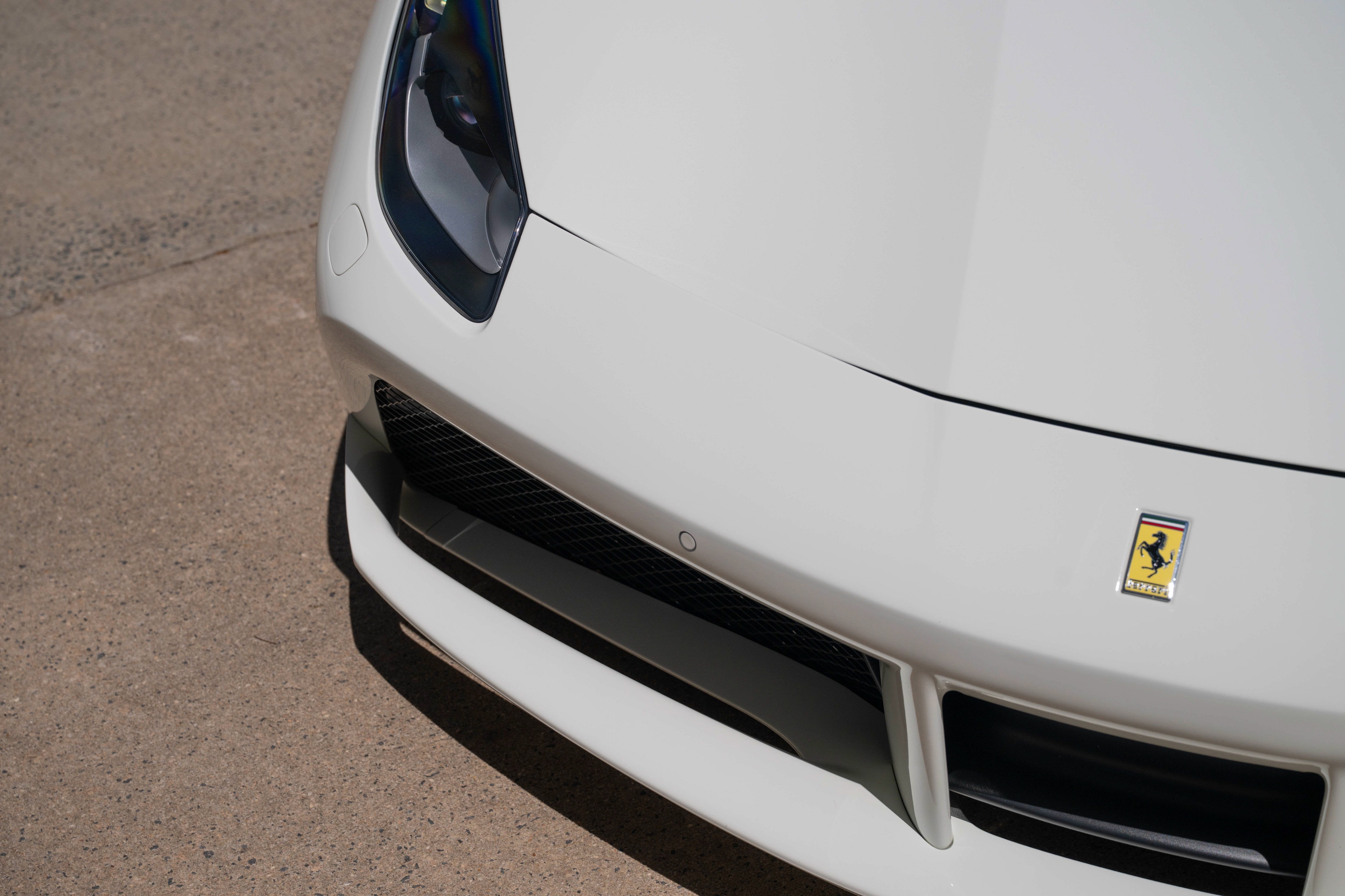 Used 2018 Bianco Avus Ferrari Base image 11