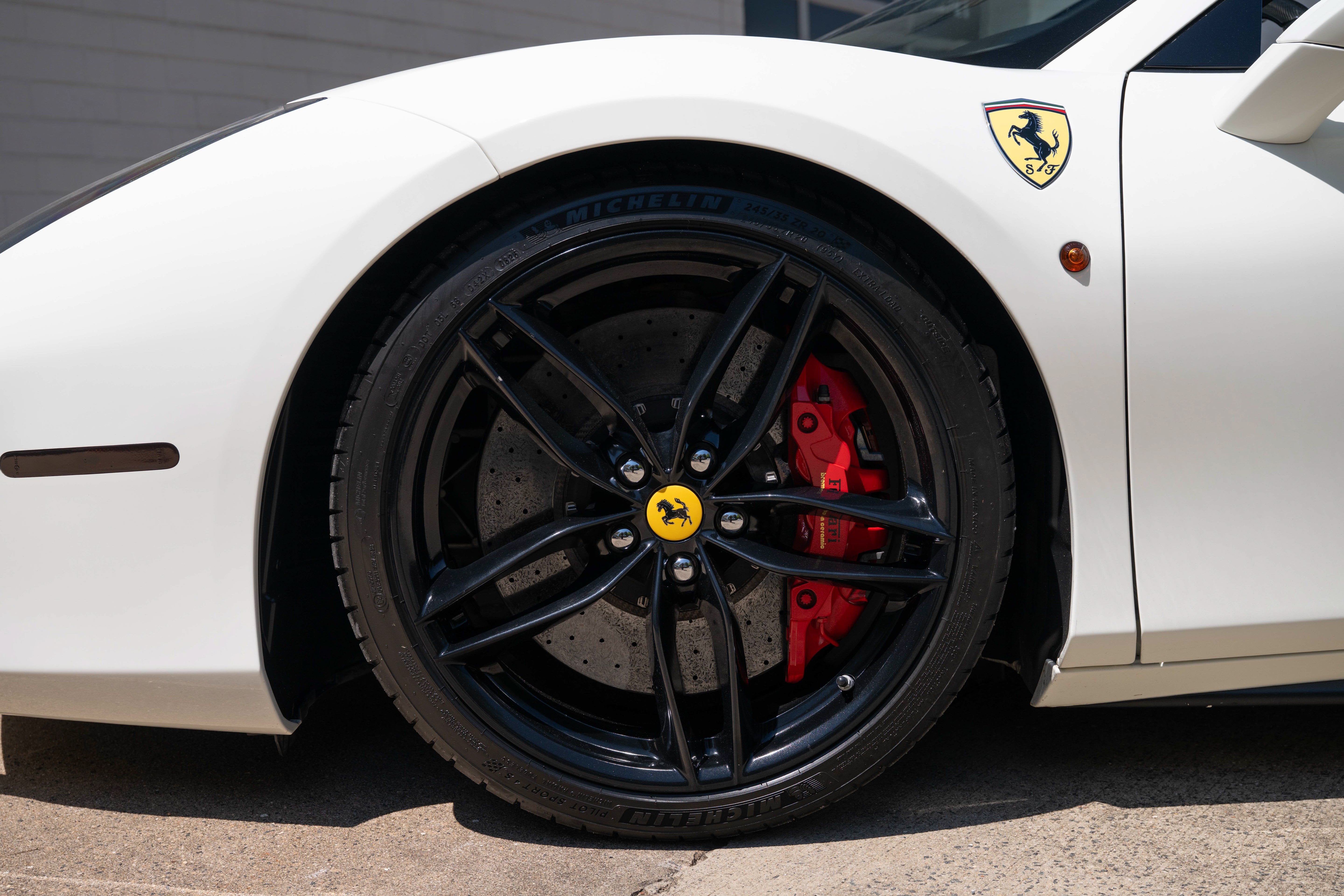 Used 2018 Bianco Avus Ferrari Base image 15