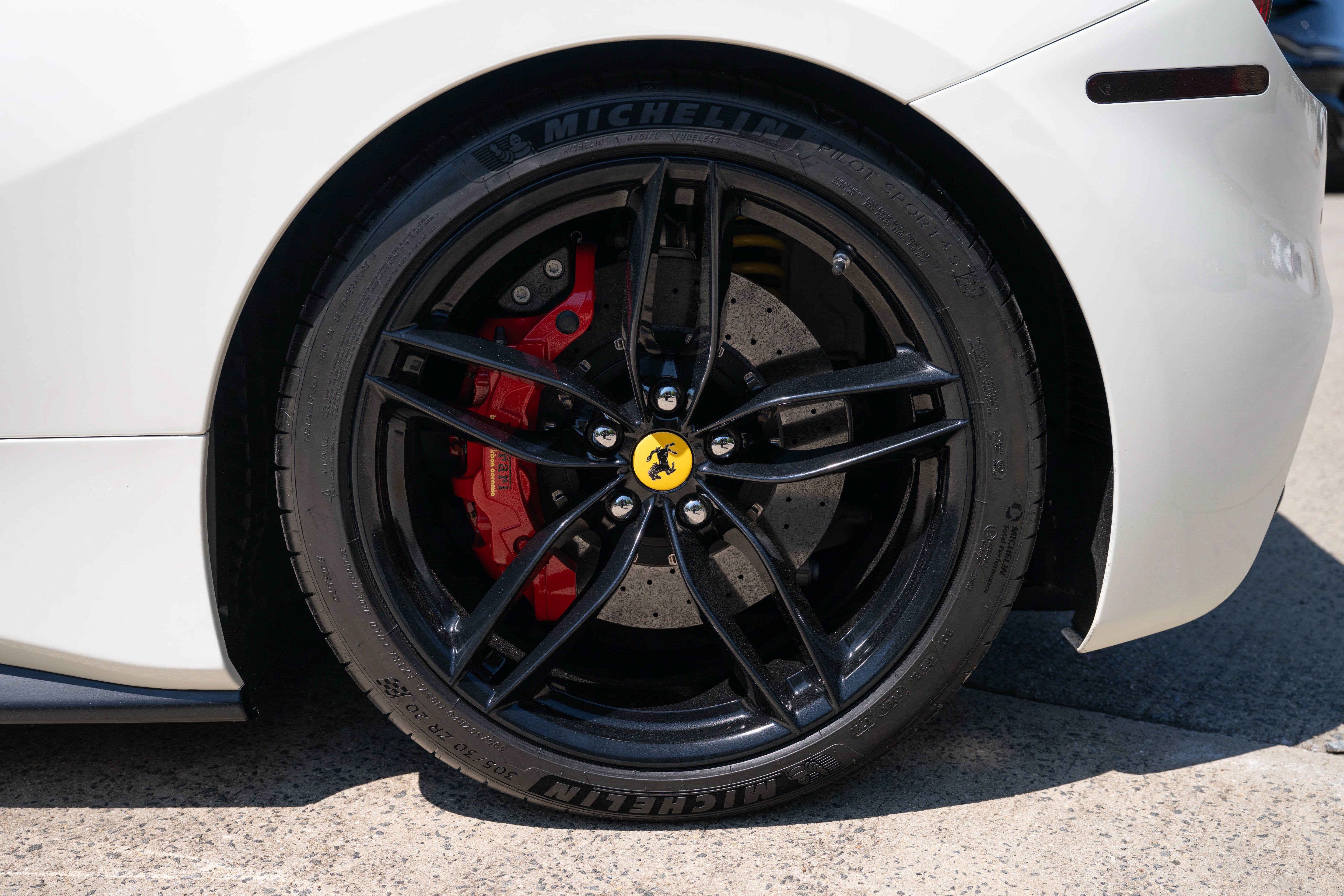 Used 2018 Bianco Avus Ferrari Base image 18