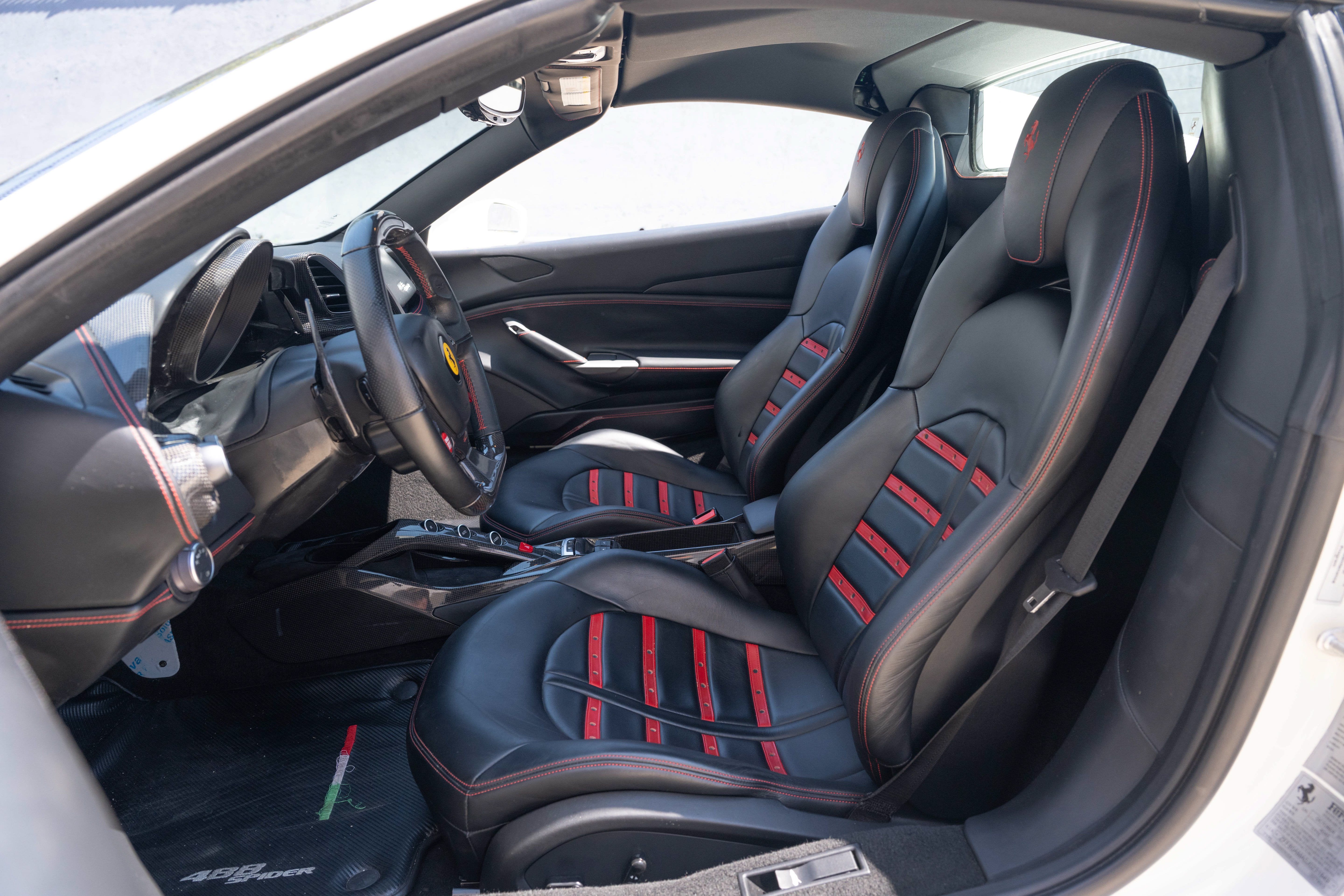 Used 2018 Bianco Avus Ferrari Base image 30