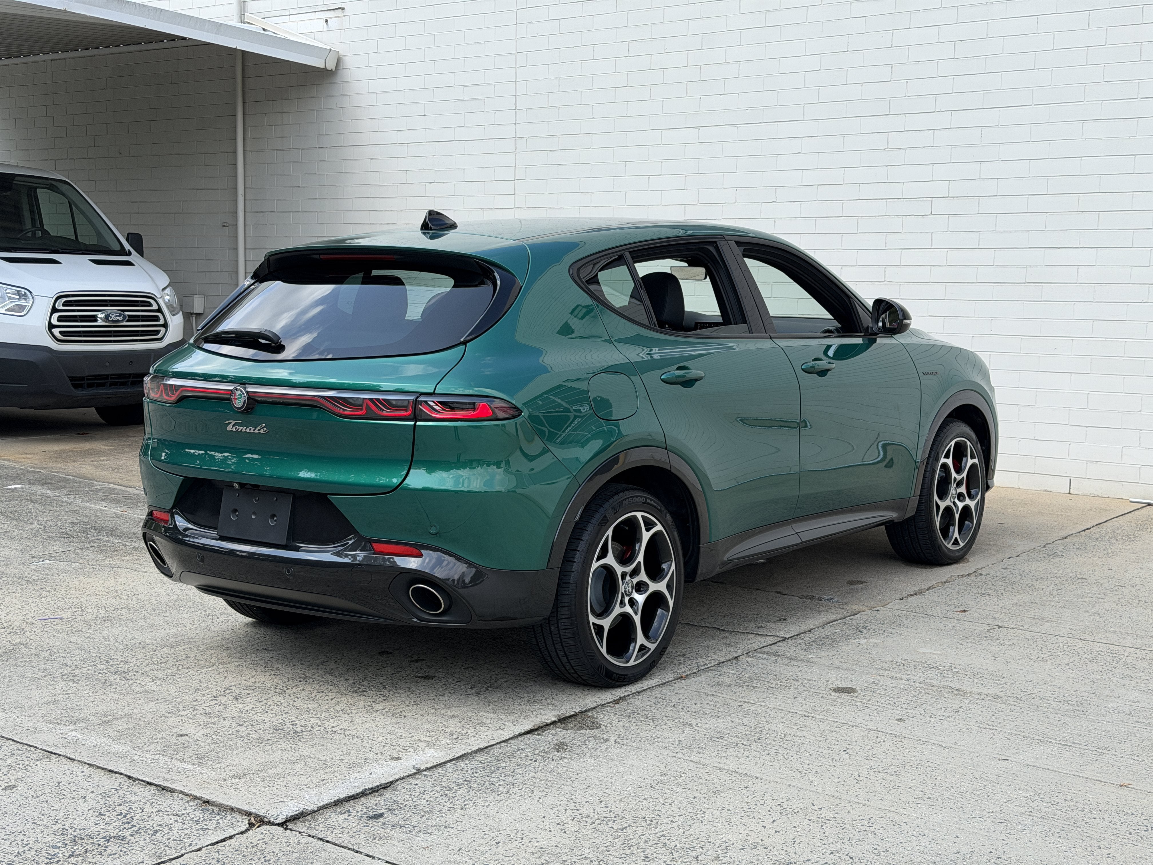 Used 2024 Verde Fangio Tri-Coat Alfa Romeo Veloce image 3