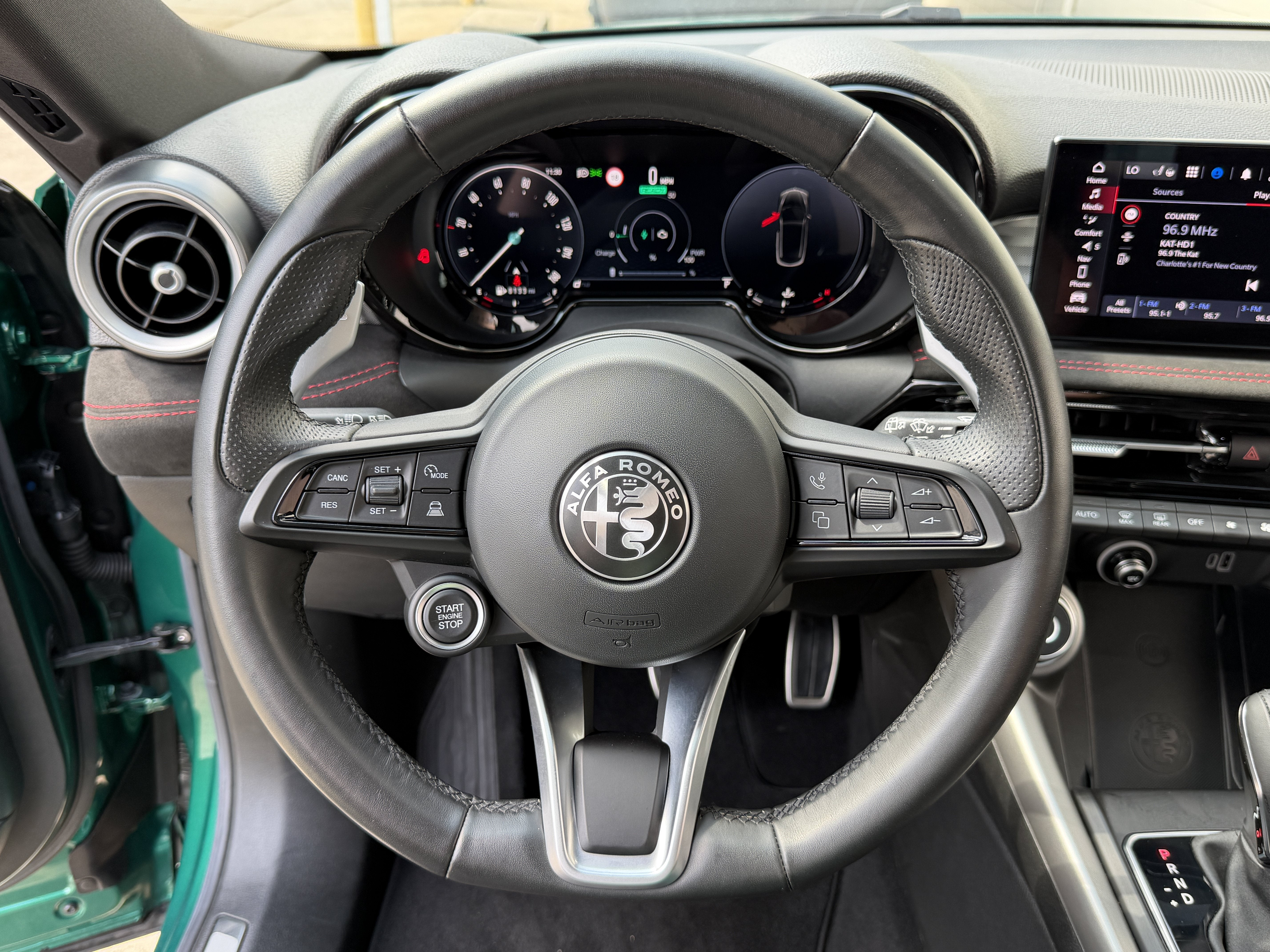 Used 2024 Verde Fangio Tri-Coat Alfa Romeo Veloce image 16